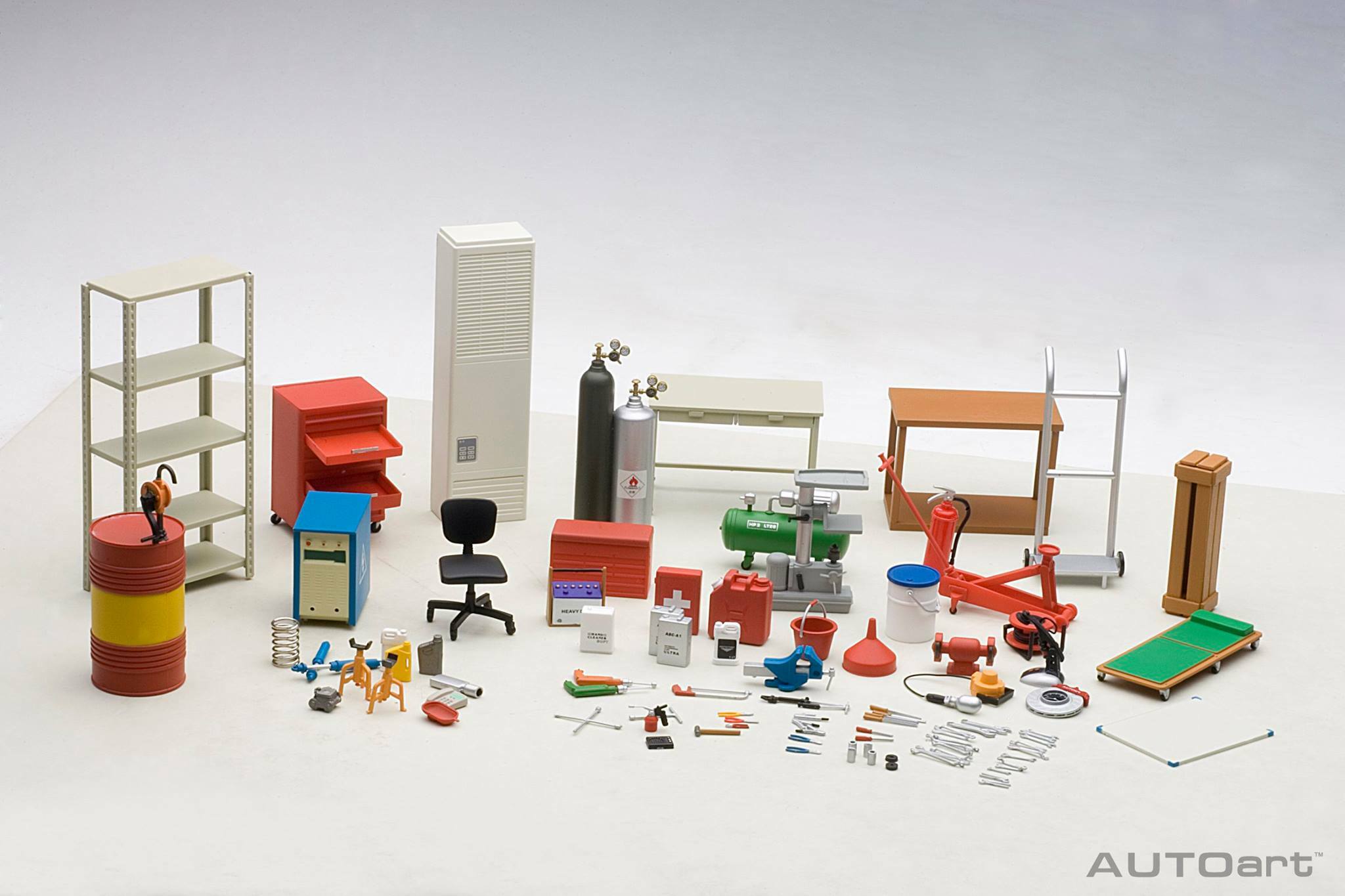 1/18 AUTOART GARAGE KIT SET (49110)