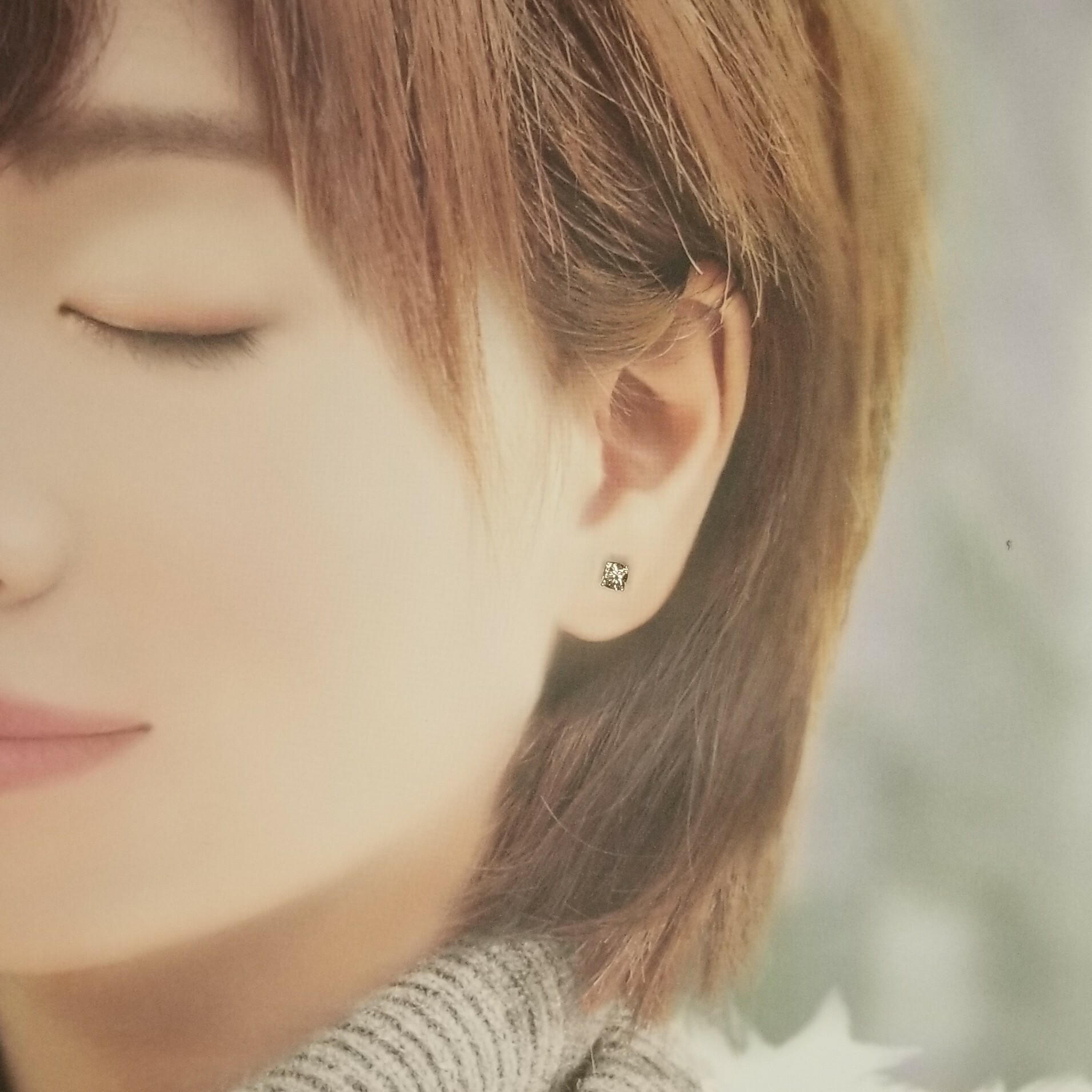 全新18K白金【主石45份方形咖啡鑽】單耳環