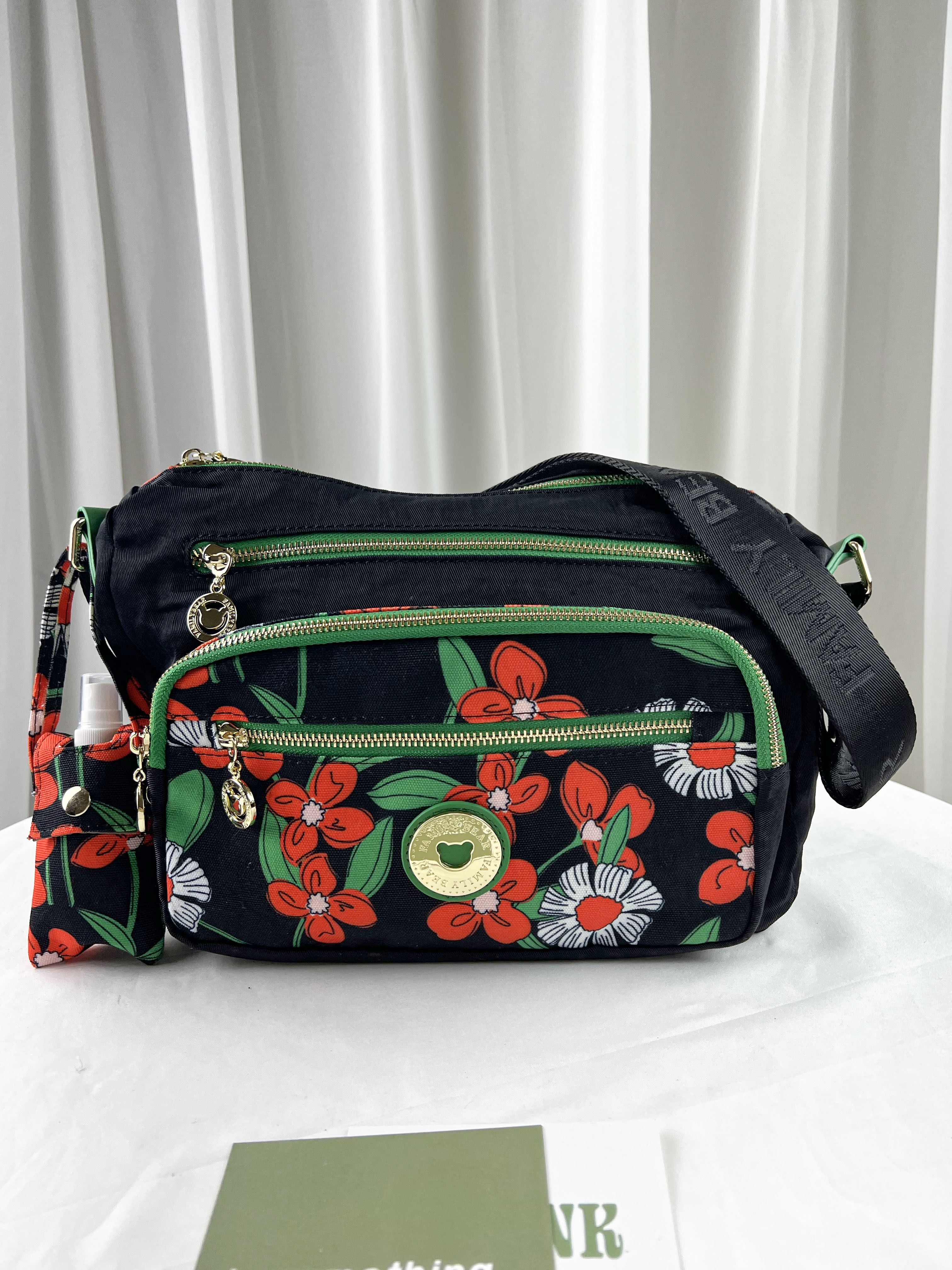 FamilyBear 黑橙花側背包 附酒精保護套+酒精瓶   #6155