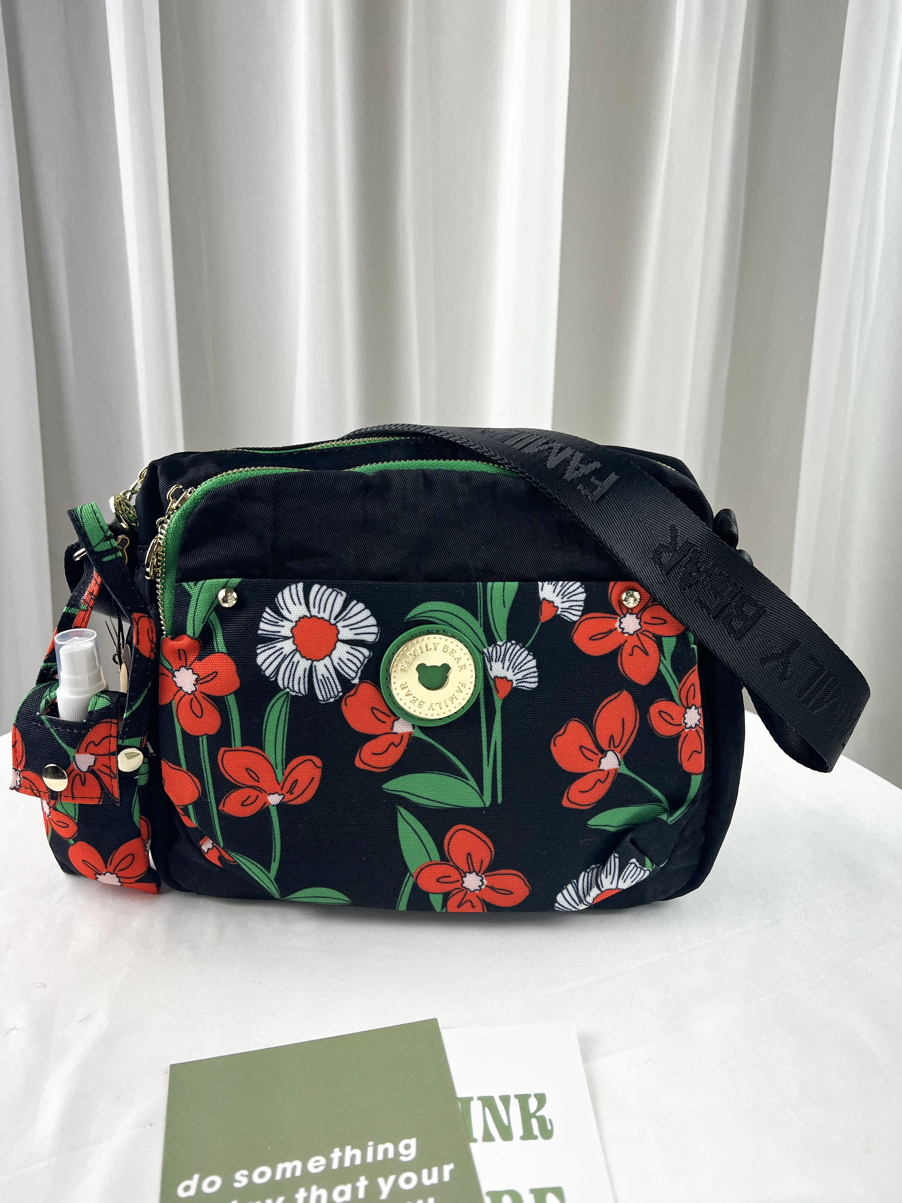 FamilyBear 黑橙花側背包 附酒精保護套+酒精瓶   #2804