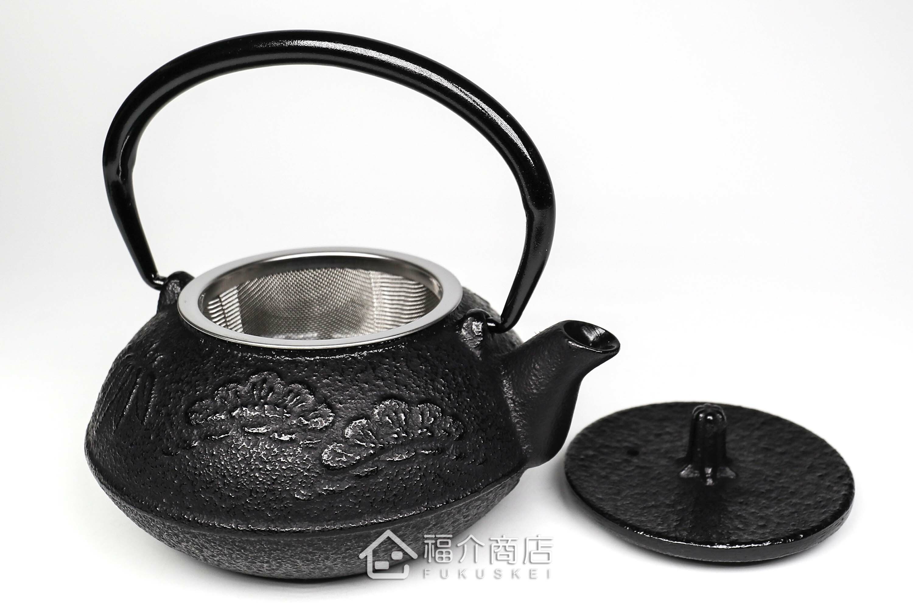 泡茶用的鑄鐵茶壺附不鏽鋼濾網