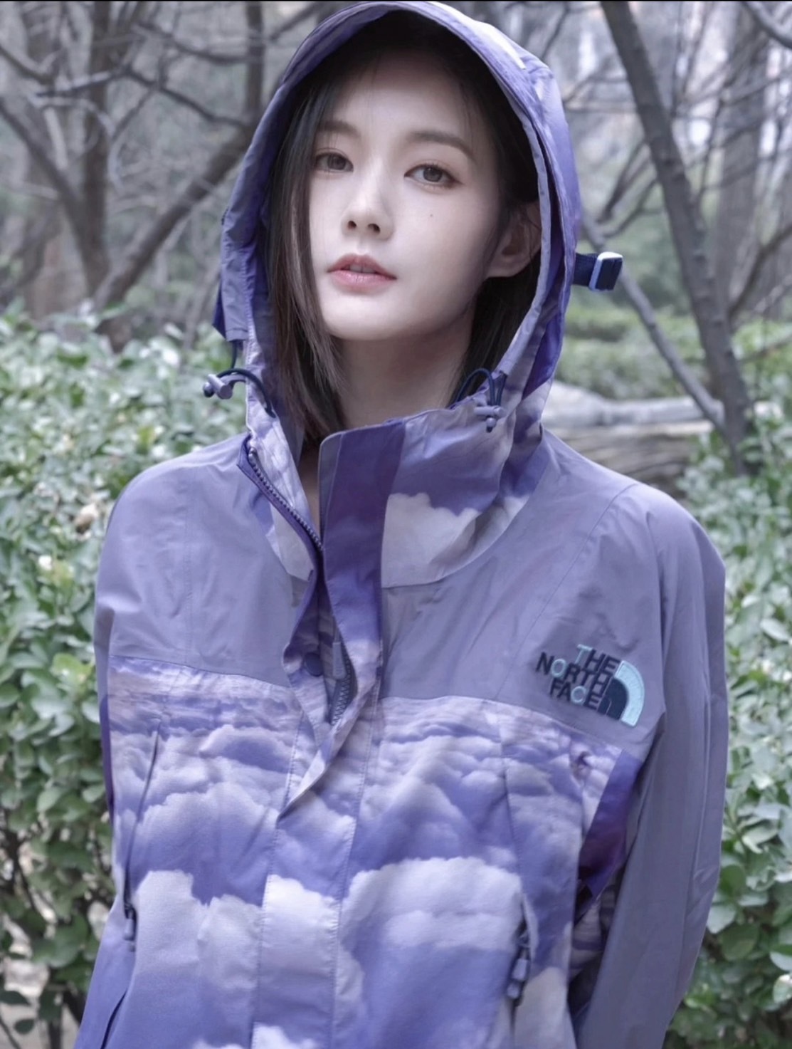 代購 The North Face x CLOT 聯名款SS23 字母LOGO 衝鋒衣外套 日出堇