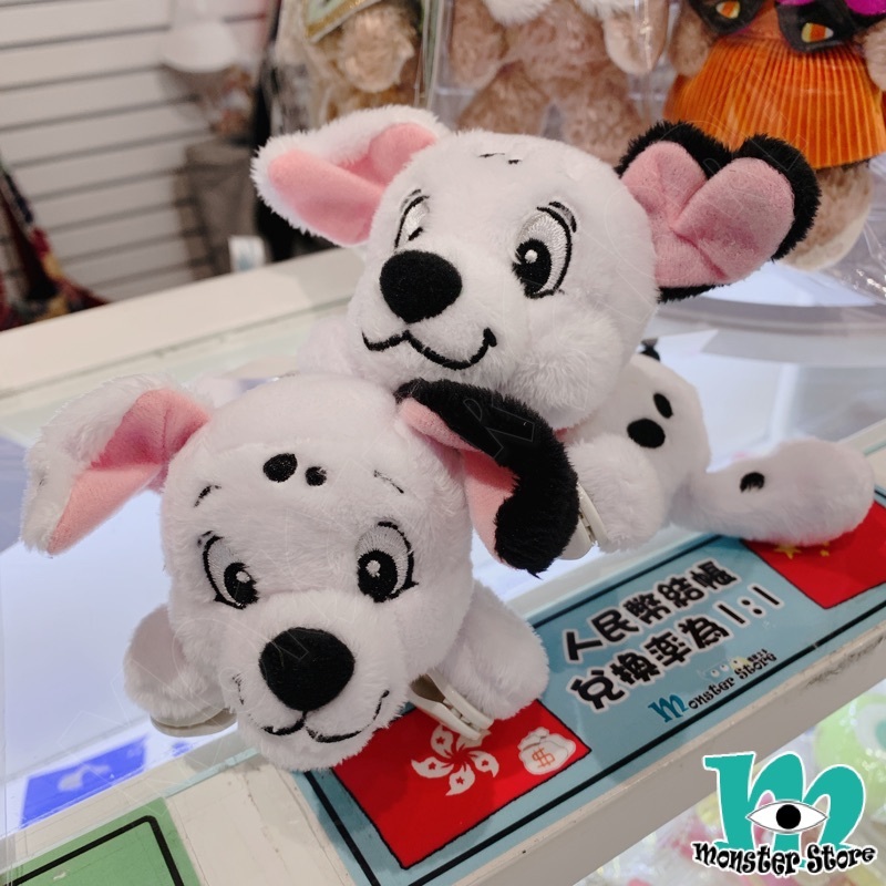 斑點狗夾膊頭公仔吊飾