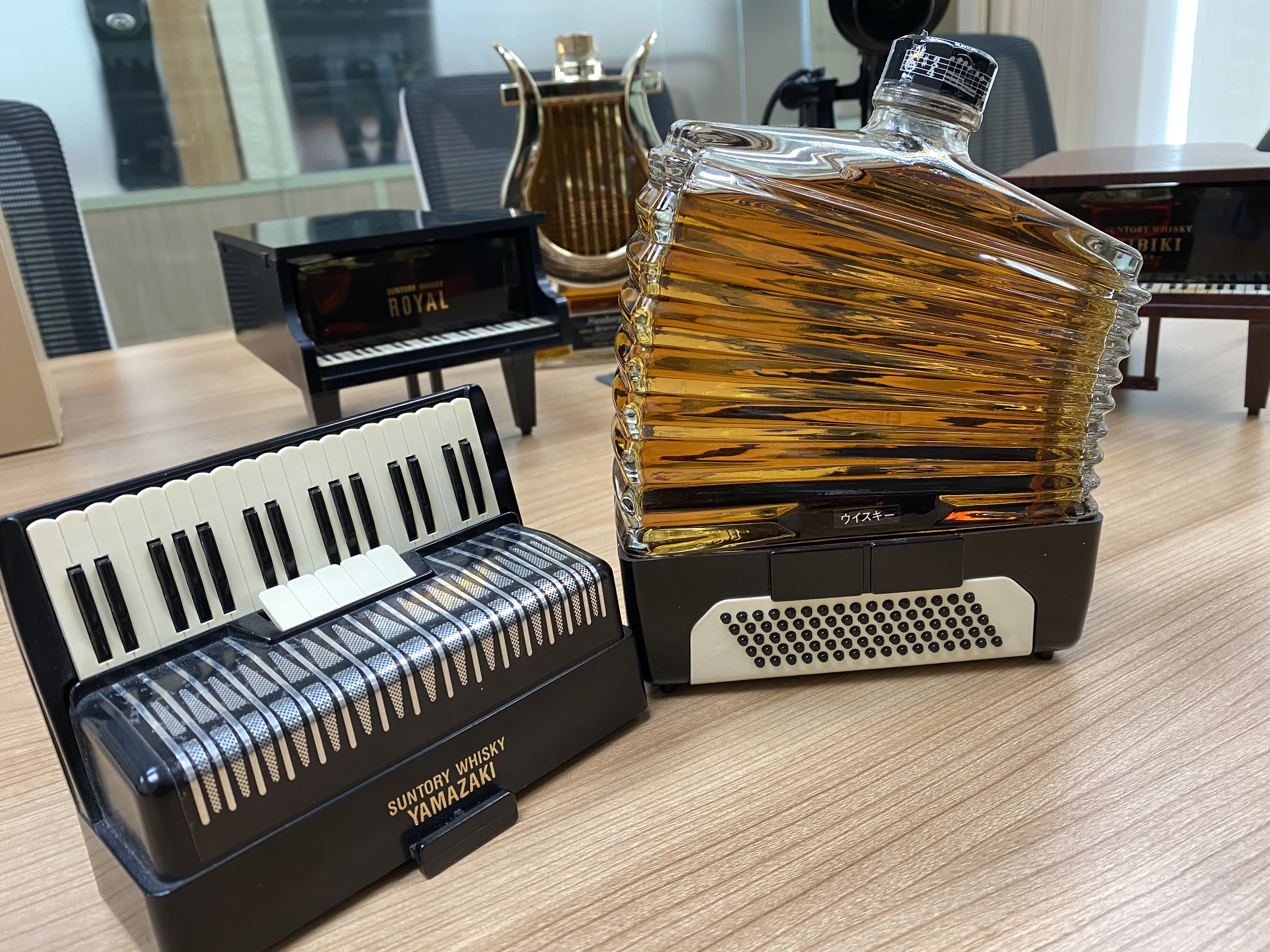 三得利 山崎12年 (樂器系列-手風琴)