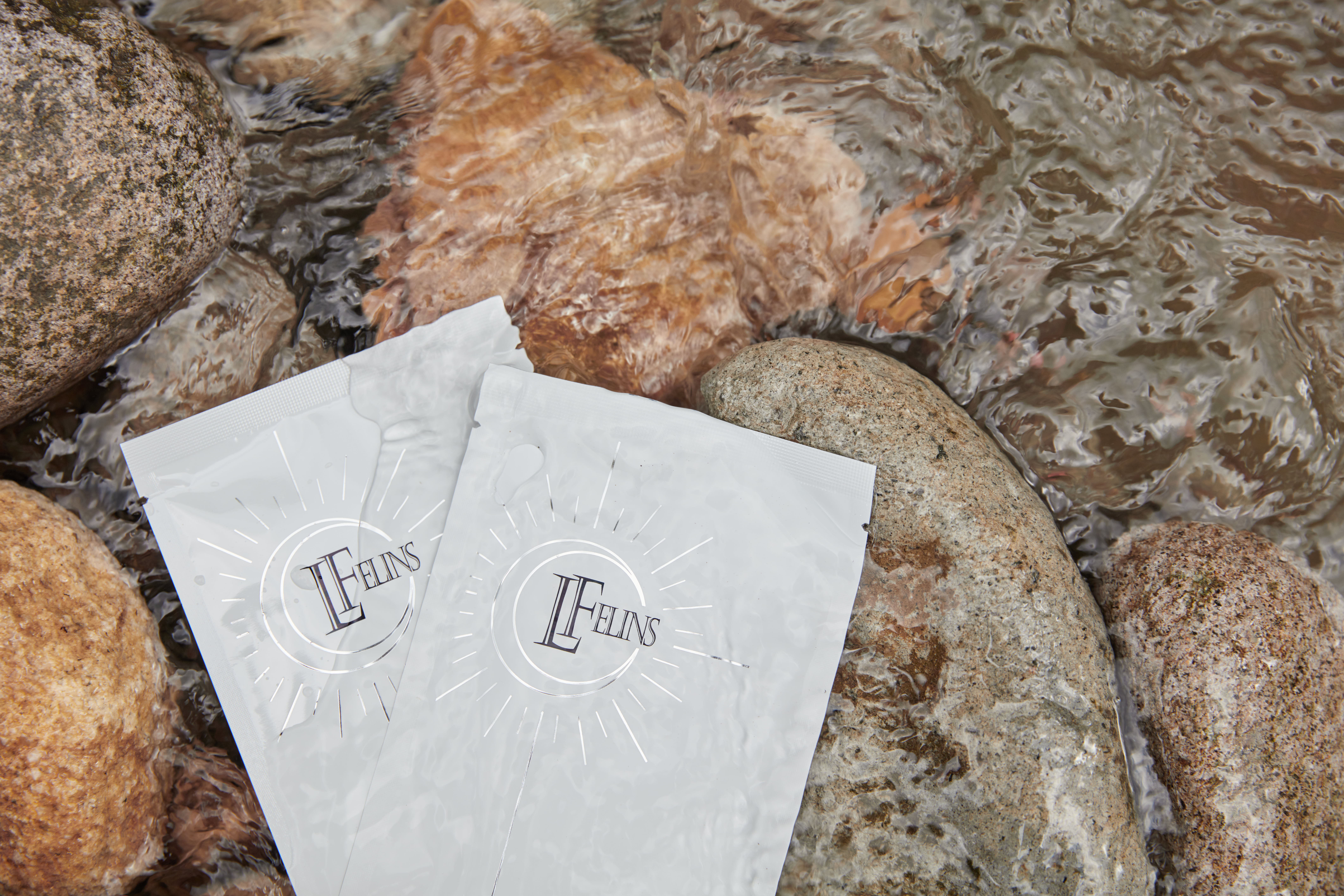 Les Felins 光感晶透蠶絲面膜（單片）