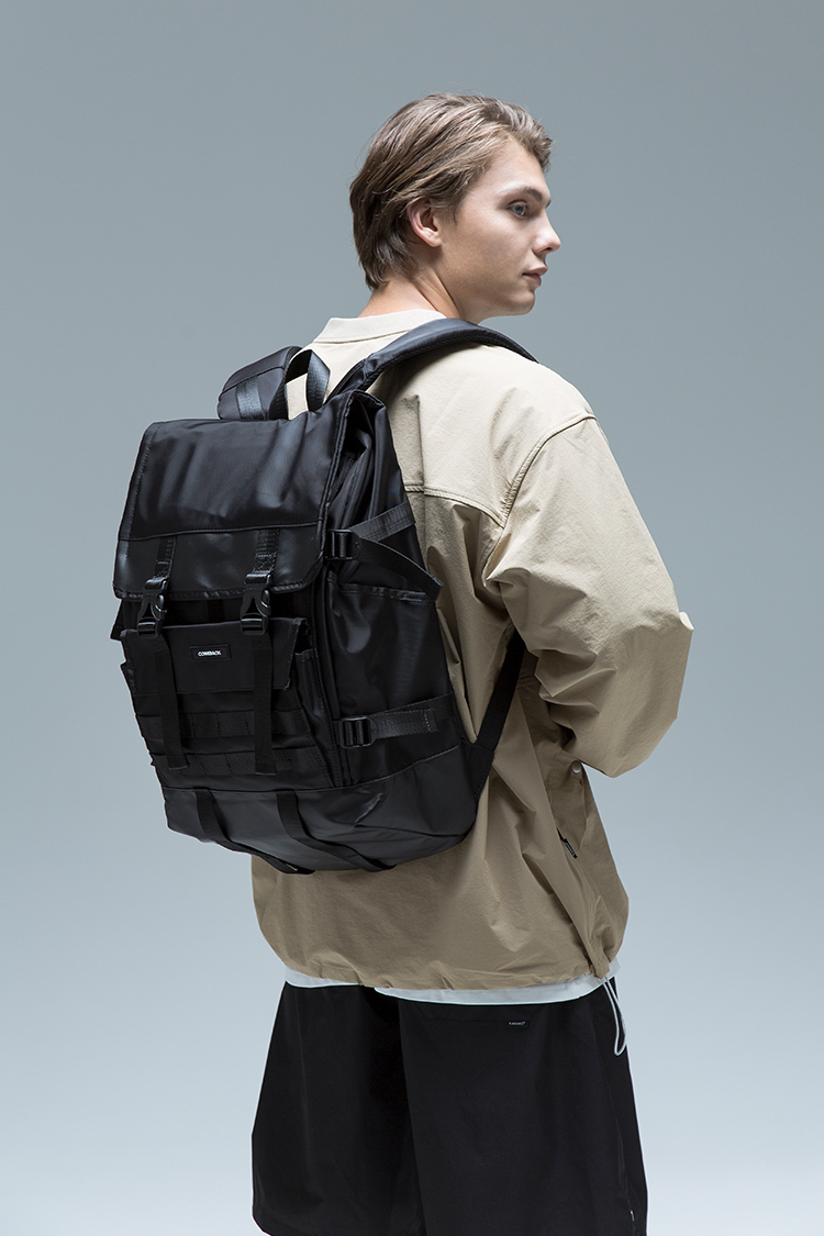 COMBACK  旅行機能織帶雙肩背包
