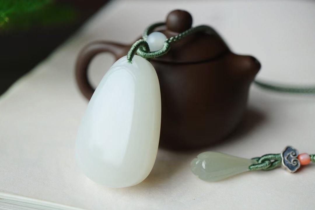 和田玉白玉平安無事牌掛件, 天然和田玉軟玉