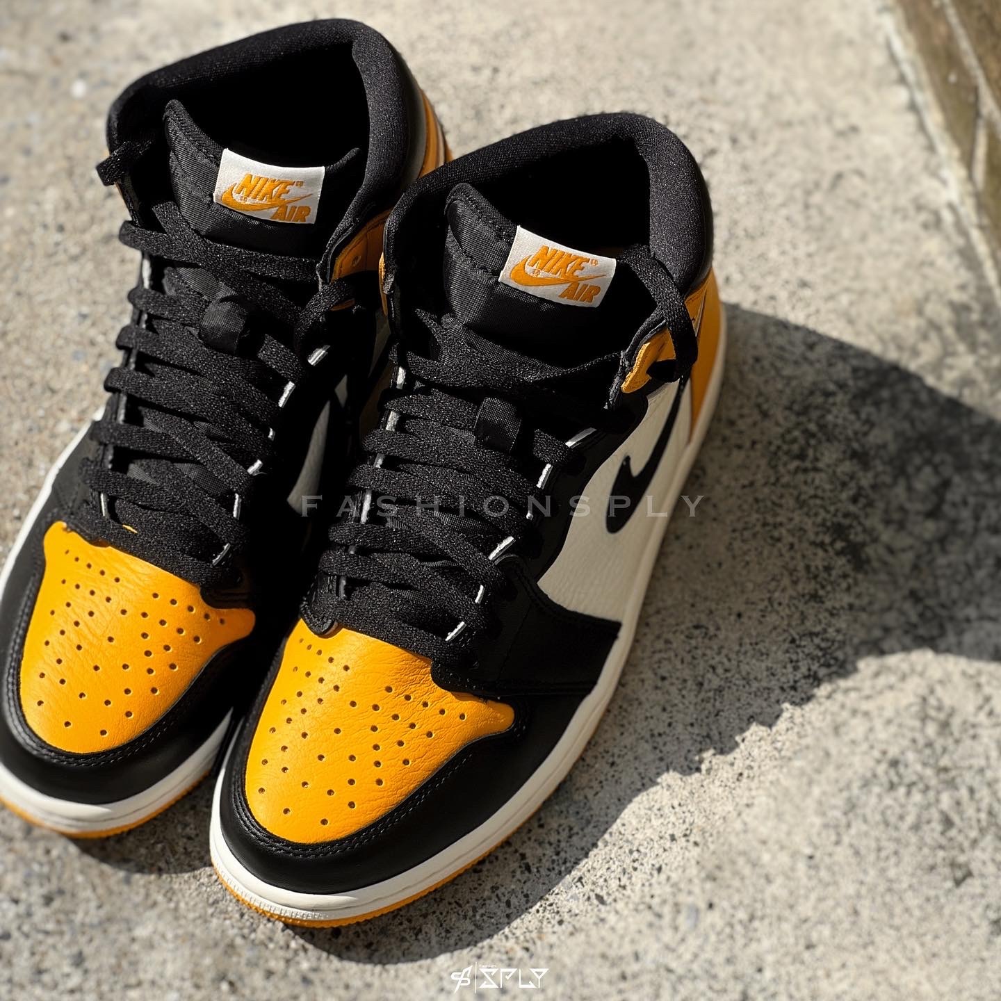 Air Jordan 1 Retro High OG Taxi 黑黃腳趾555088-711