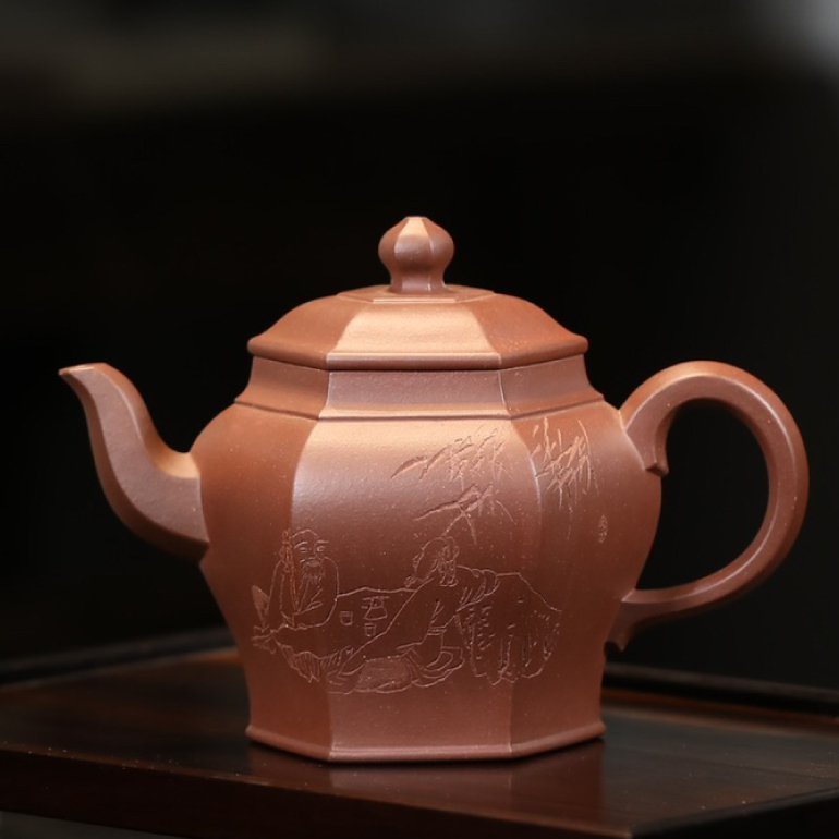 【古六方(茶可清心)】--秀雅細膩，六棱凸起，增加了全壺的剛勁沉穩之氣