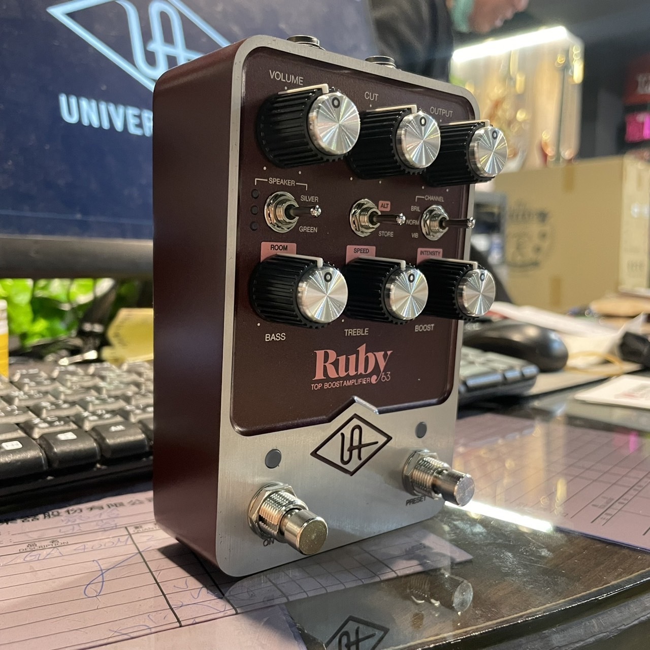 Universal Audio UAFX Ruby '63 Top Boost 單顆效果器【宛伶樂器】