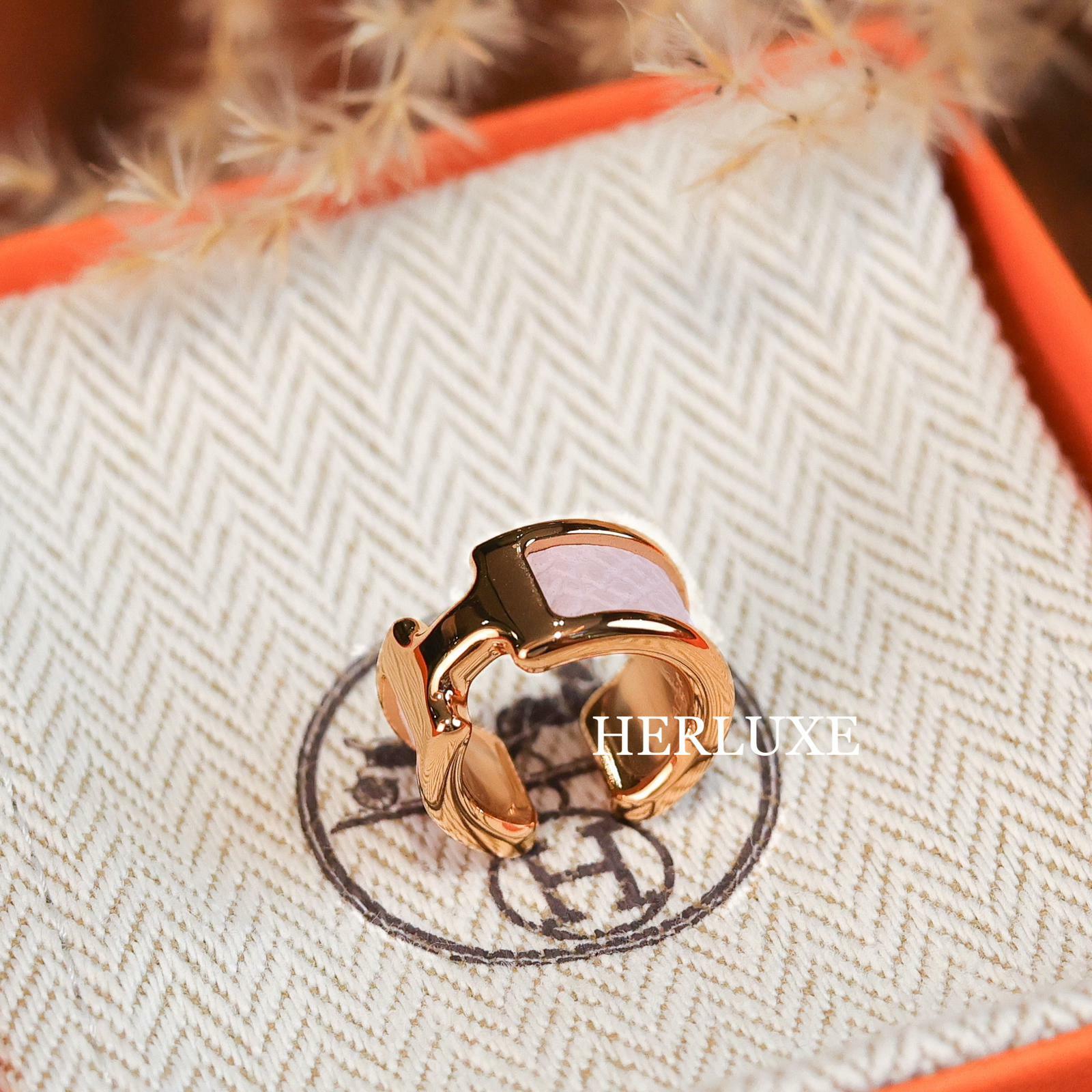 耳骨扣 Bijou d’oreille olympe pm 09 mauve pale cd epsom