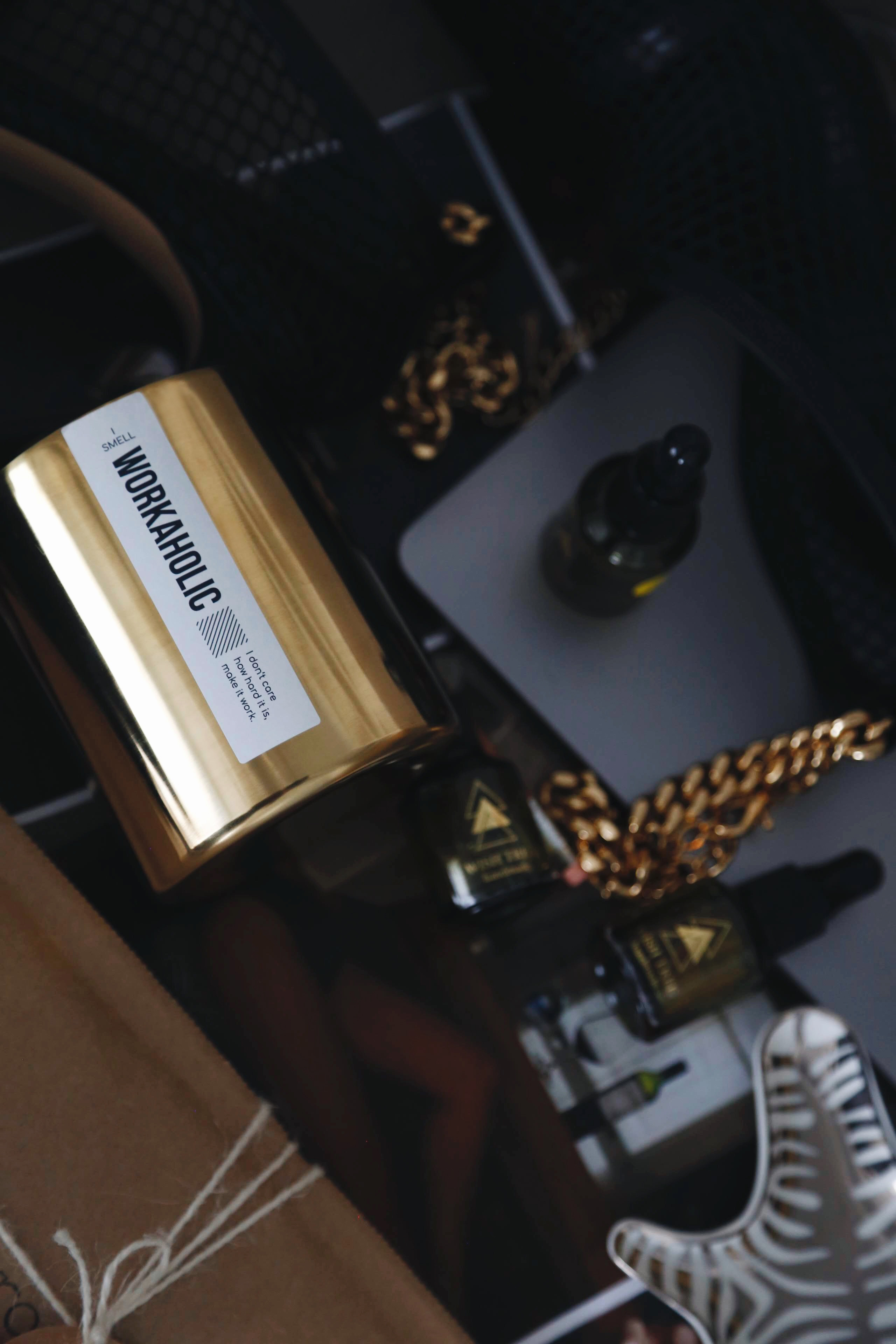 I SMELL WORKAHOLIC · 香氛蠟燭