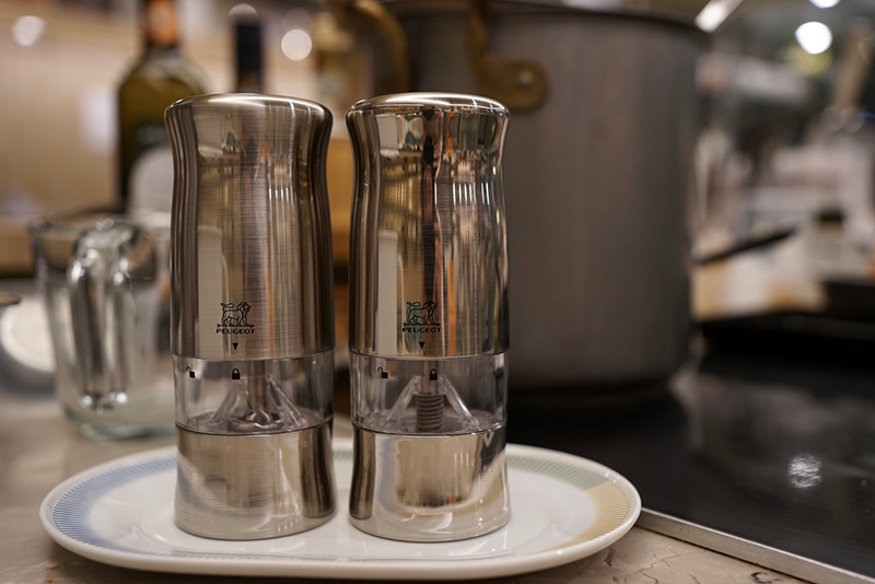 電動胡椒與鹽巴研磨罐組 |銀色 14cm