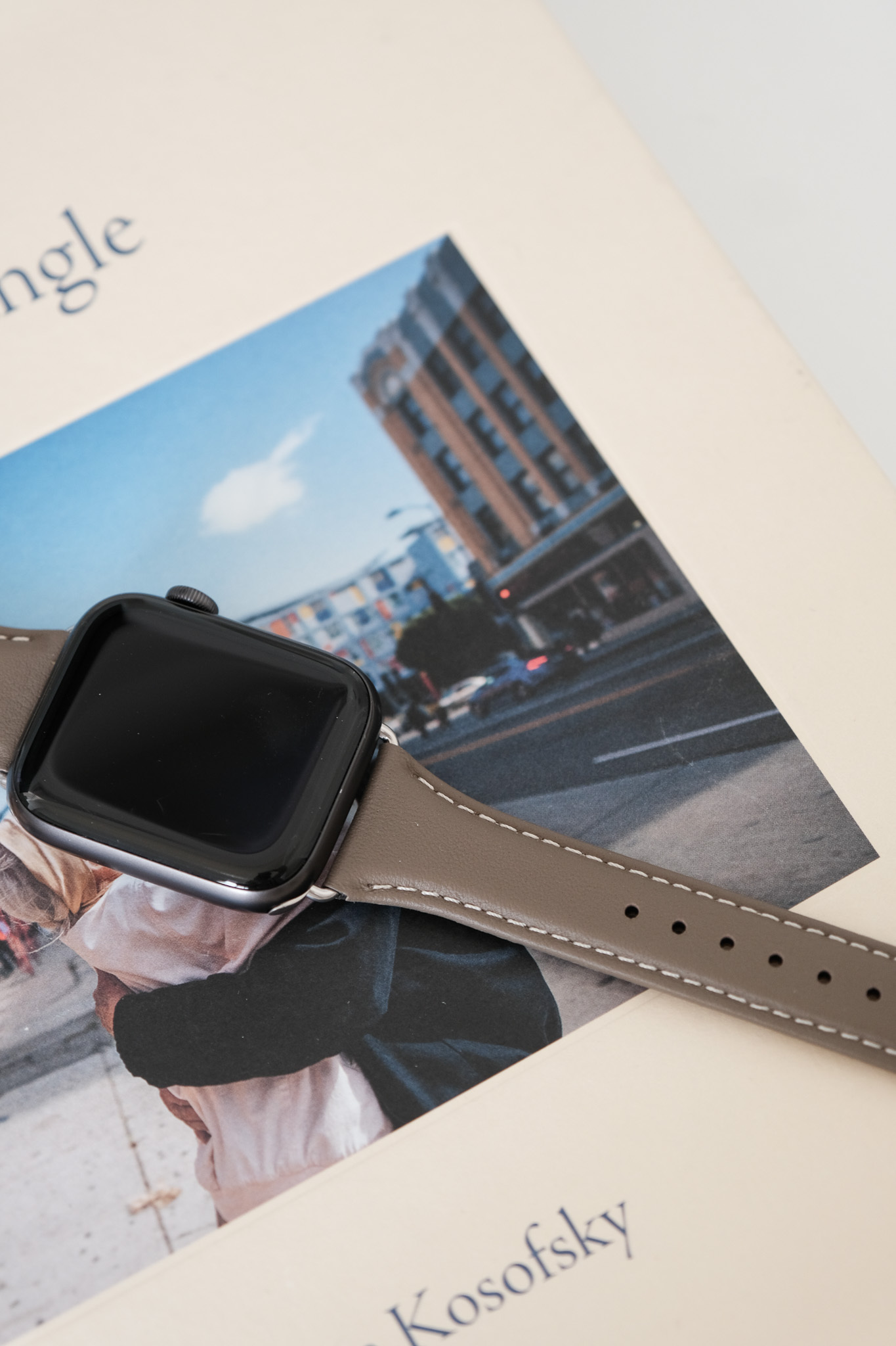 Apple Watch 質感細款牛皮真皮錶帶 （加厚款）茶棕色