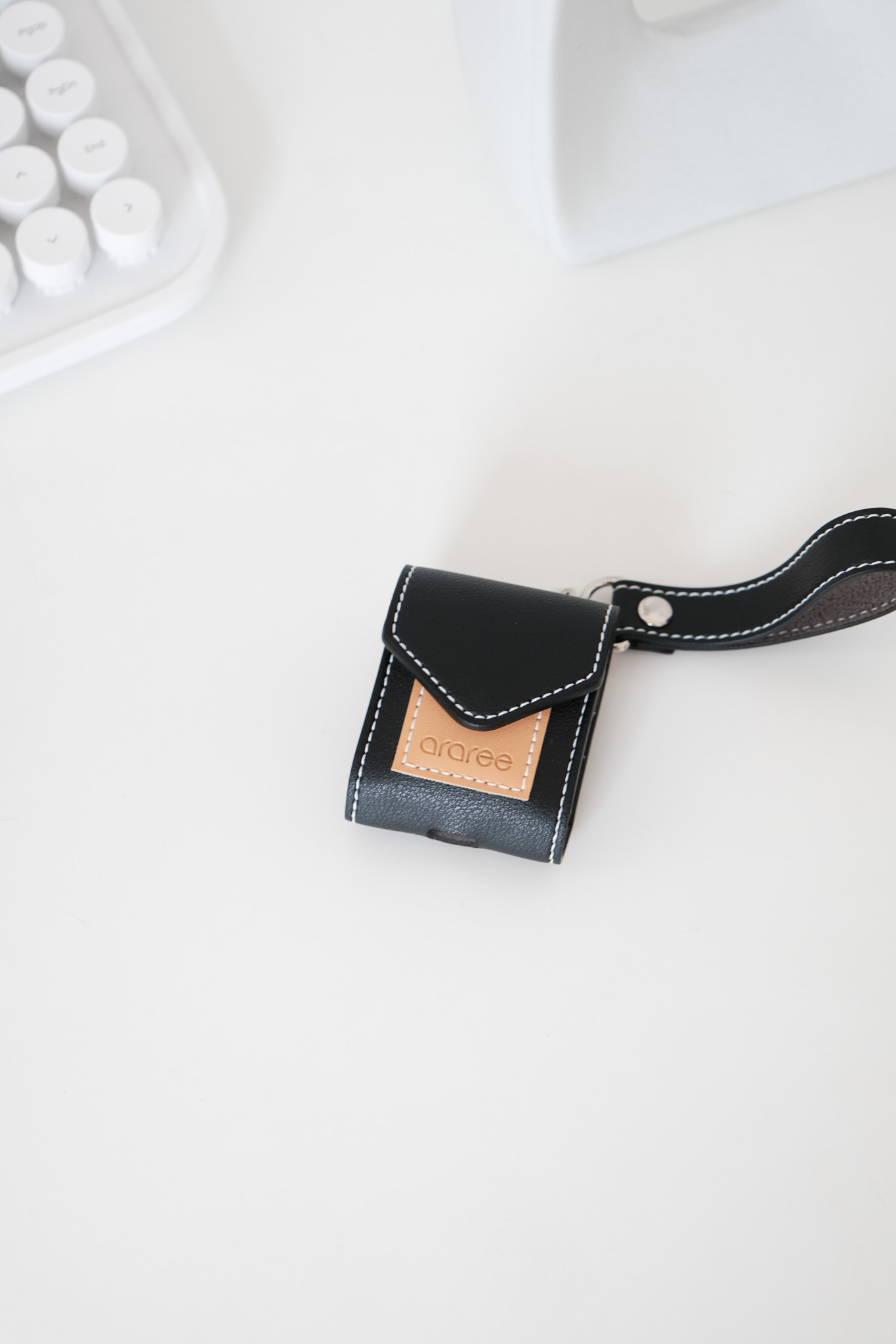 /質感黑/韓國品牌 araree AirPods Case PELLIS 皮革設計款 保護套