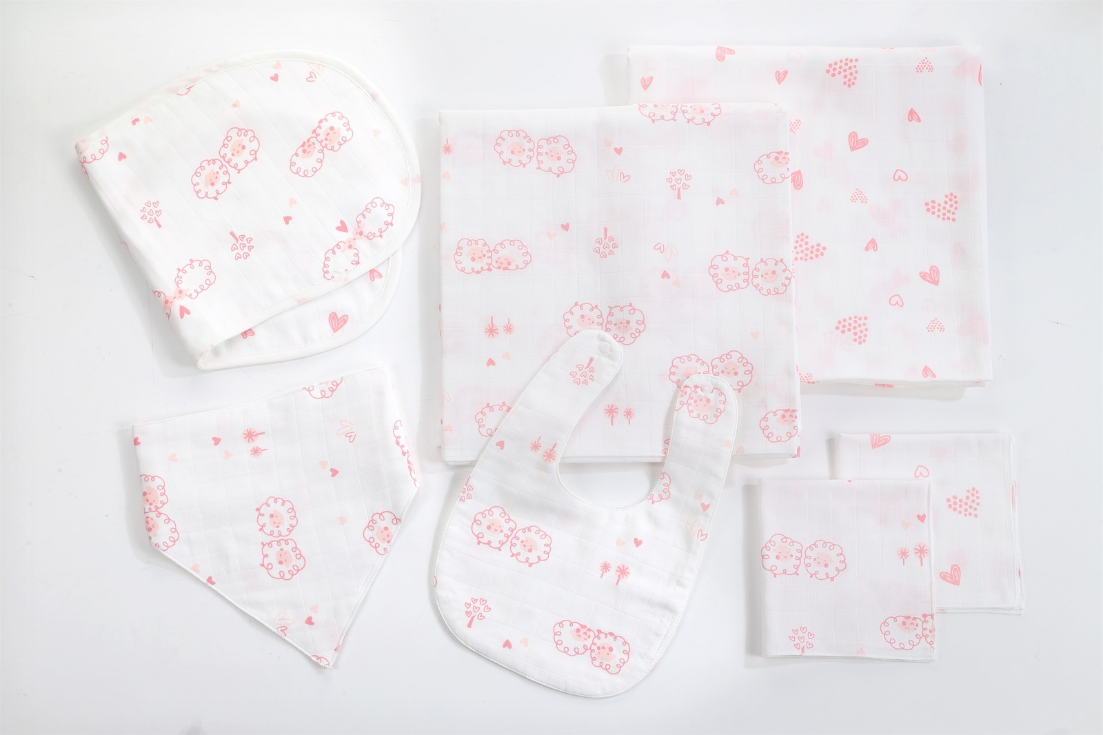 CEDAR新生兒祝賀禮盒(七件組)-親親小羊