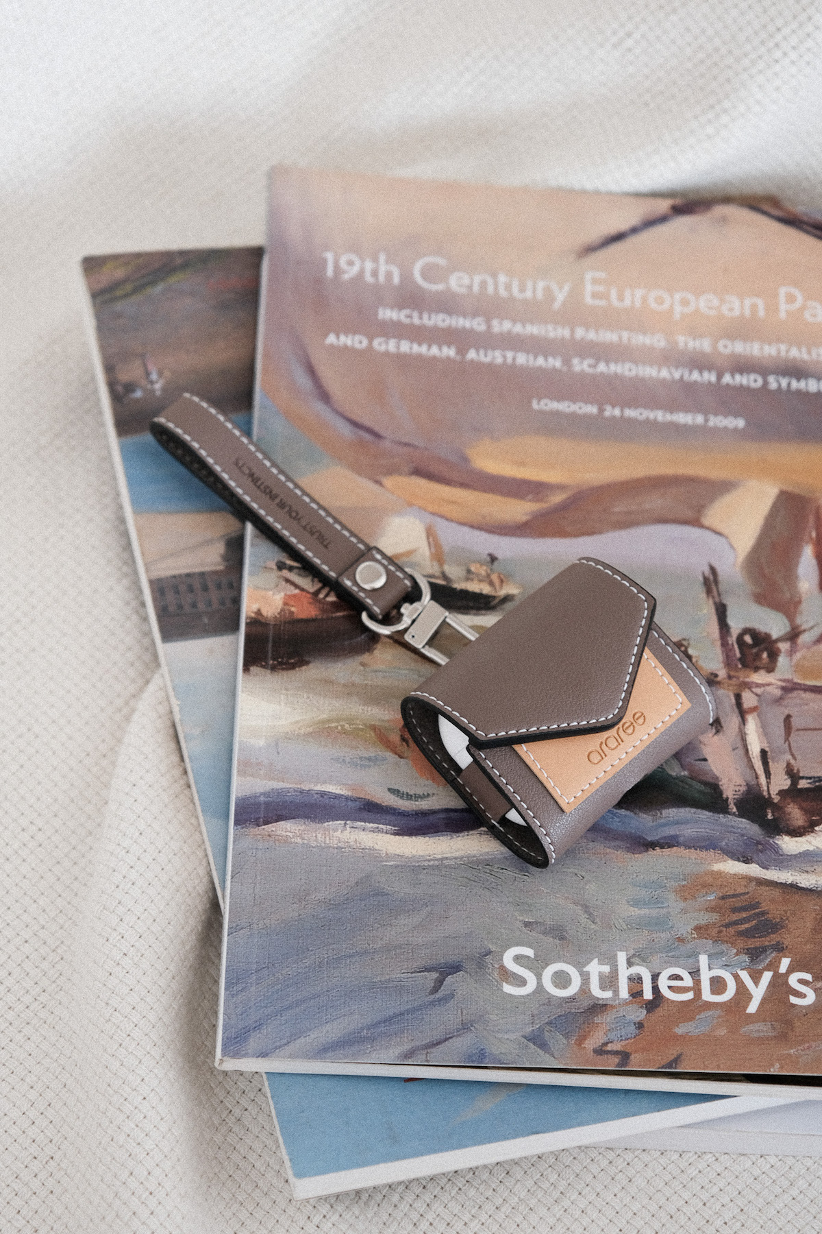 /灰褐色/韓國品牌 araree AirPods Pro Case PELLIS 皮革設計款 保護套