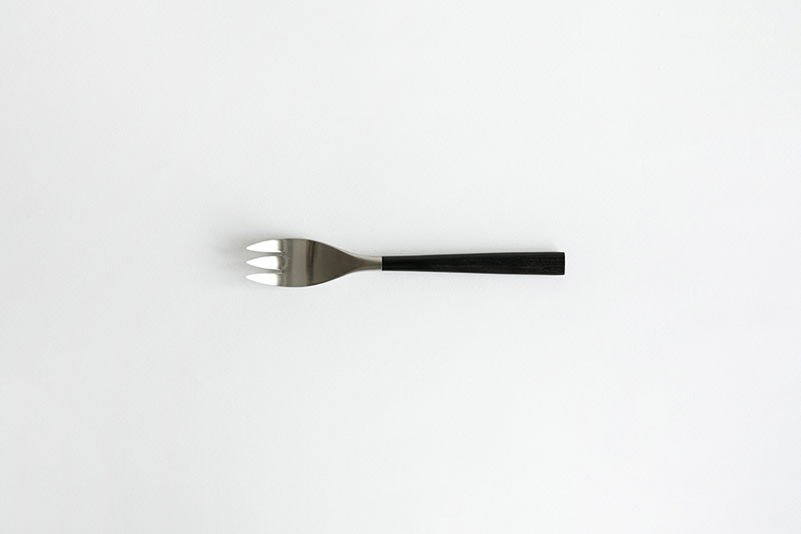 柳宗理-黑柄餐具-點心叉190mm