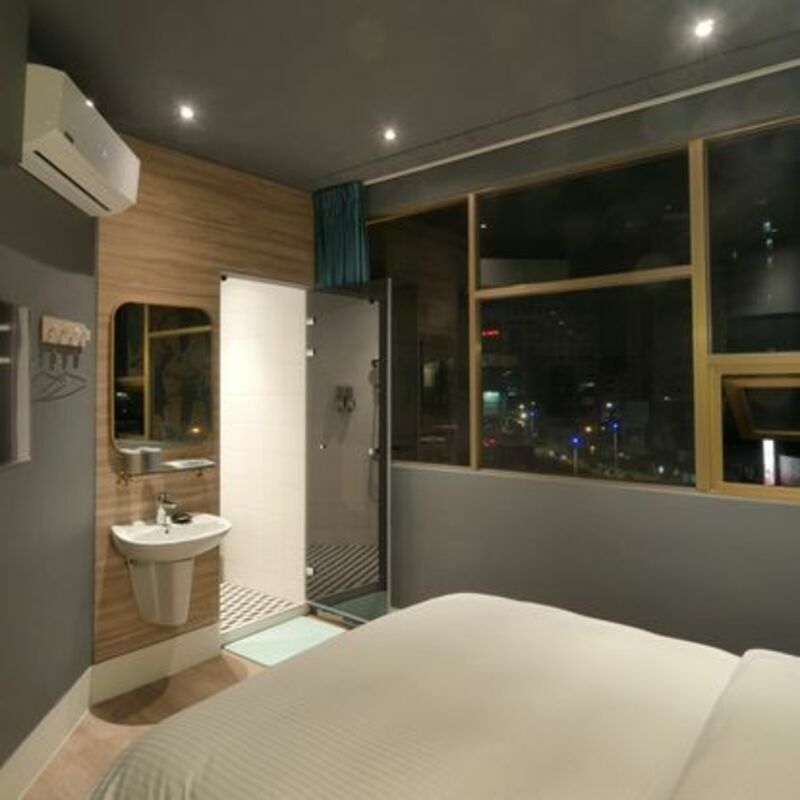 【電子票劵】臺中火車站住宿｜華利大旅社 雙人房