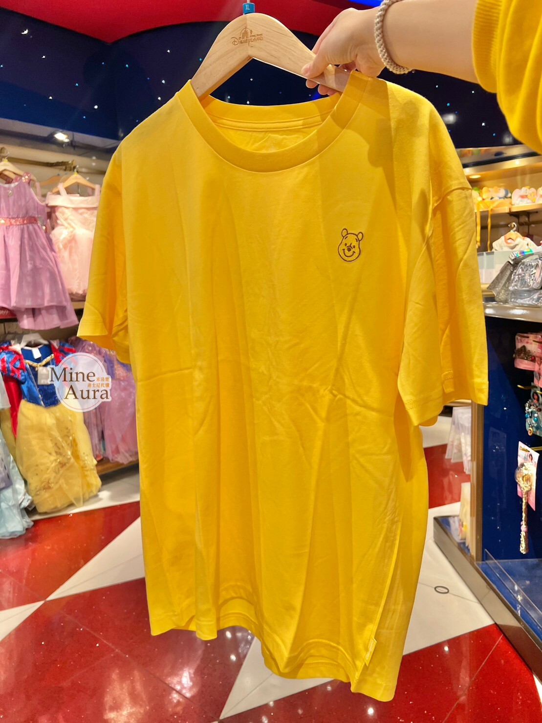 小熊維尼 Winnie the Pooh 刺繡大頭 黃色 短T 上衣 兒童/成人 親子裝 -香港迪士尼樂園