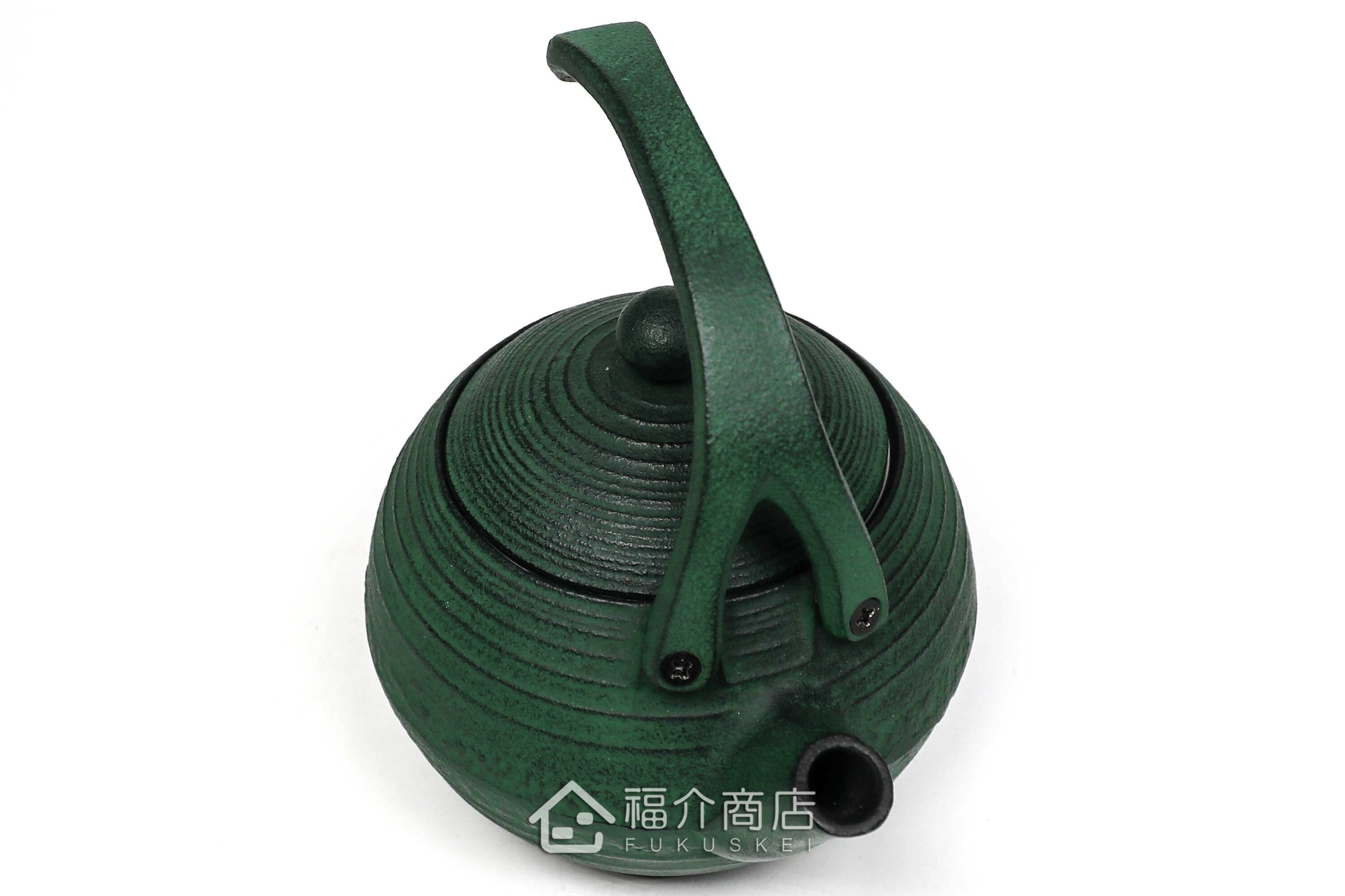 泡茶用的綠色鑄鐵茶壺