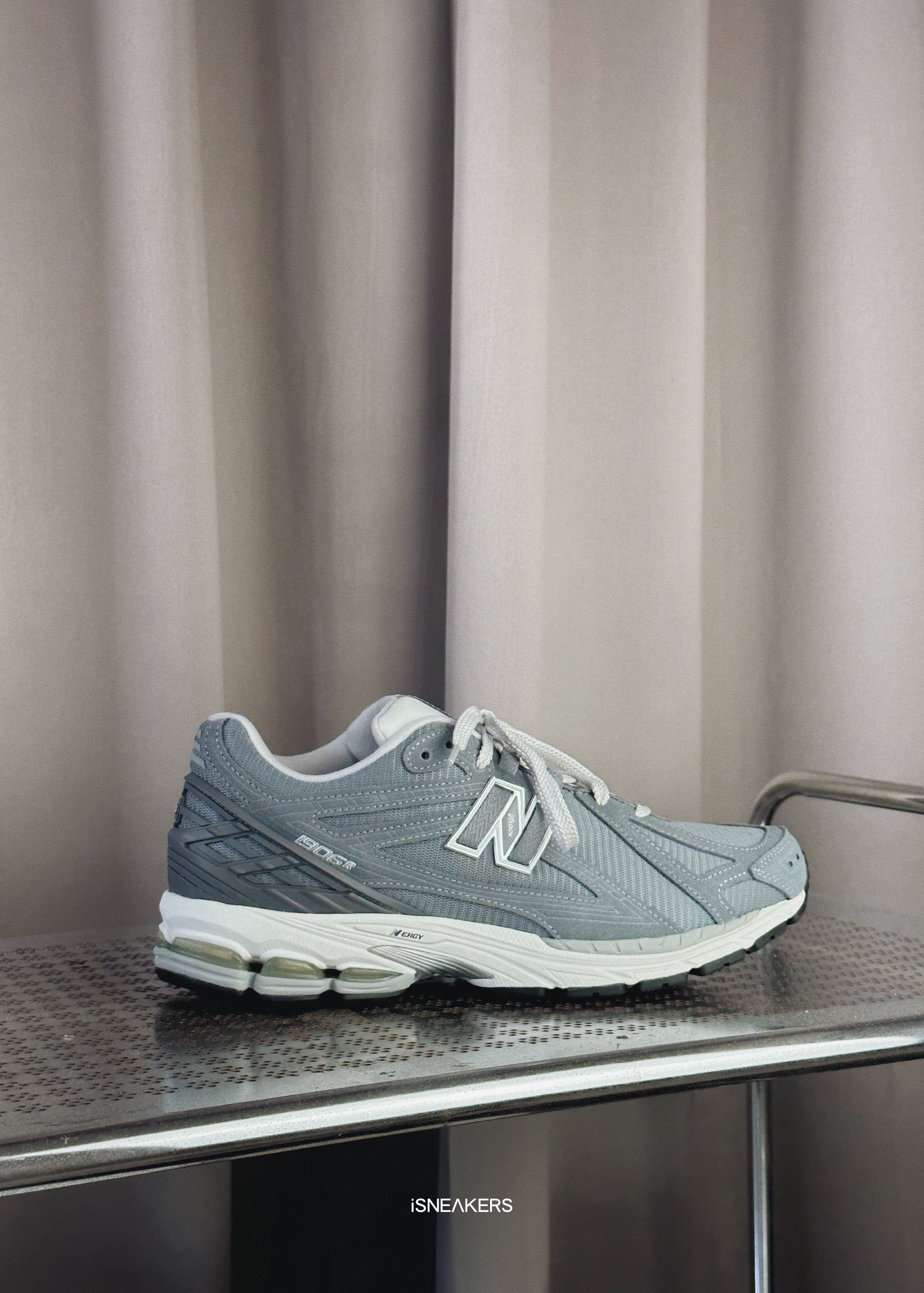 iSNEAKERS｜New Balance 1906R "Titanium Grey" 復古灰黑 M1906RV
