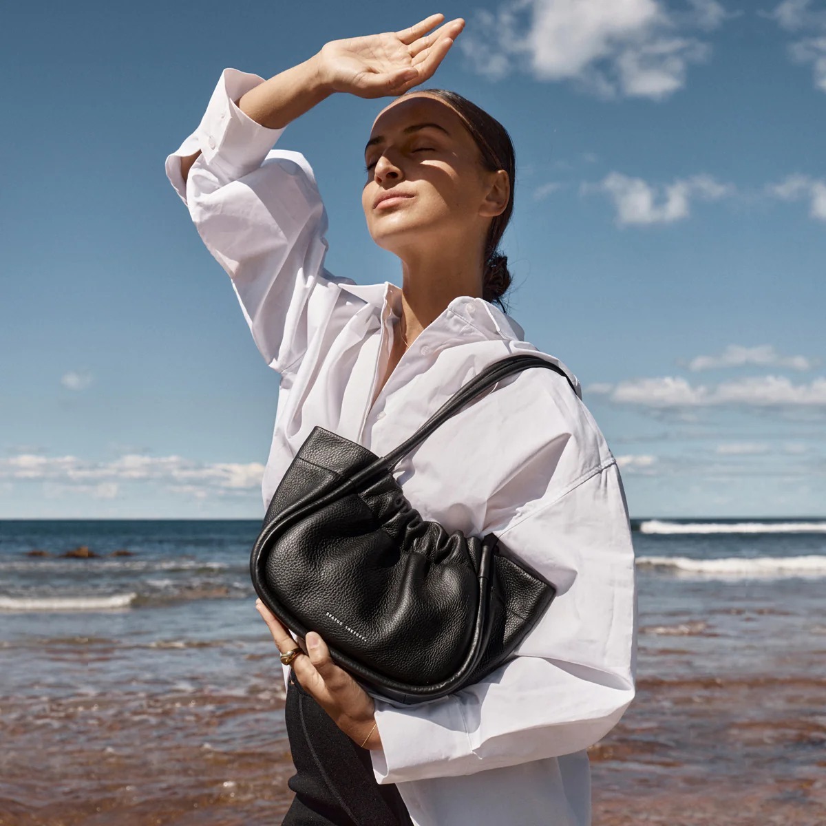 Status Anxiety. | ORDINARY PLEASURES 手提側背水餃包（ 黑、粉、綠、白 ）