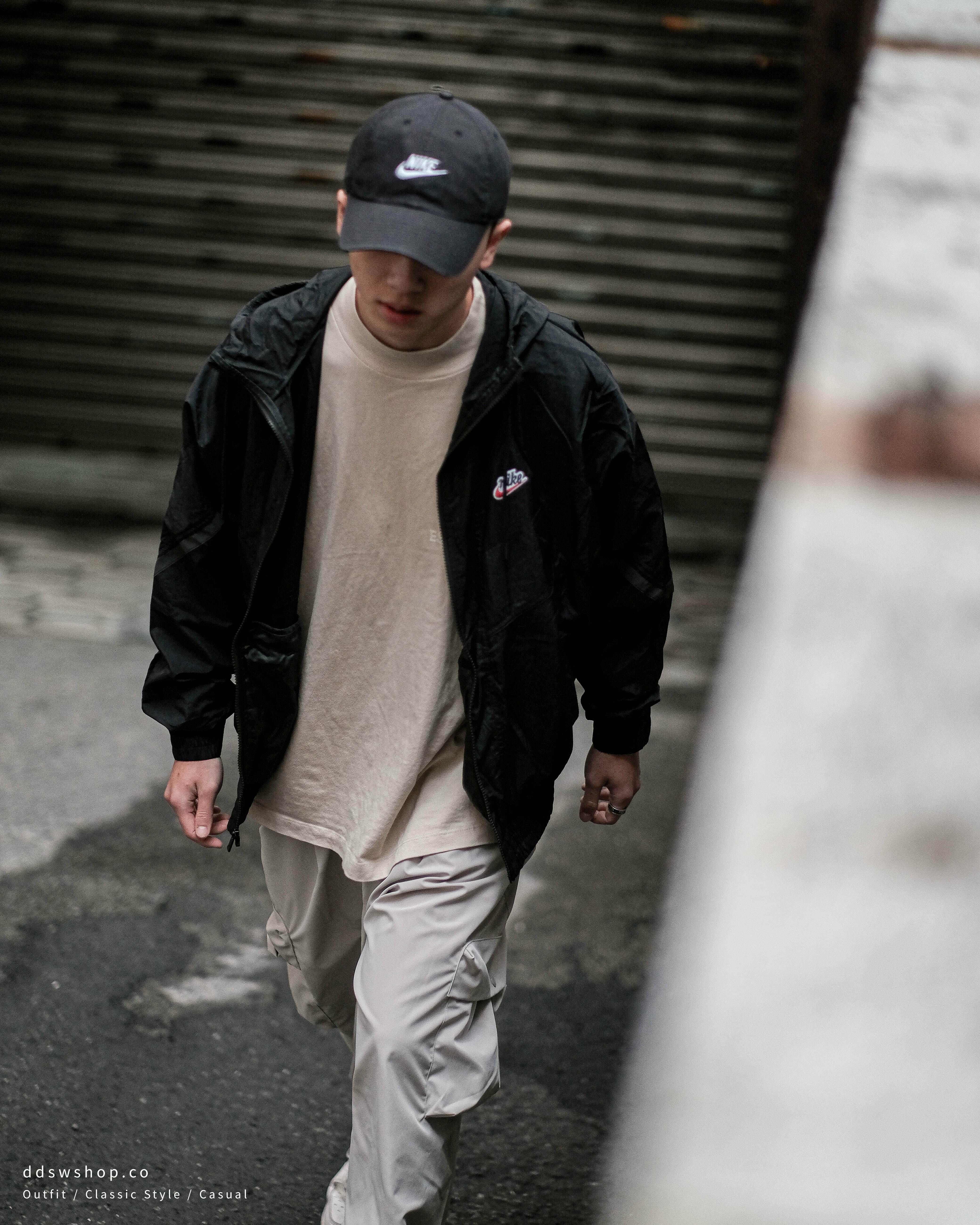 Nike Sportswear Windrunner 防風外套 復古刺繡標籤 尼龍 黑色 CZ0782-010