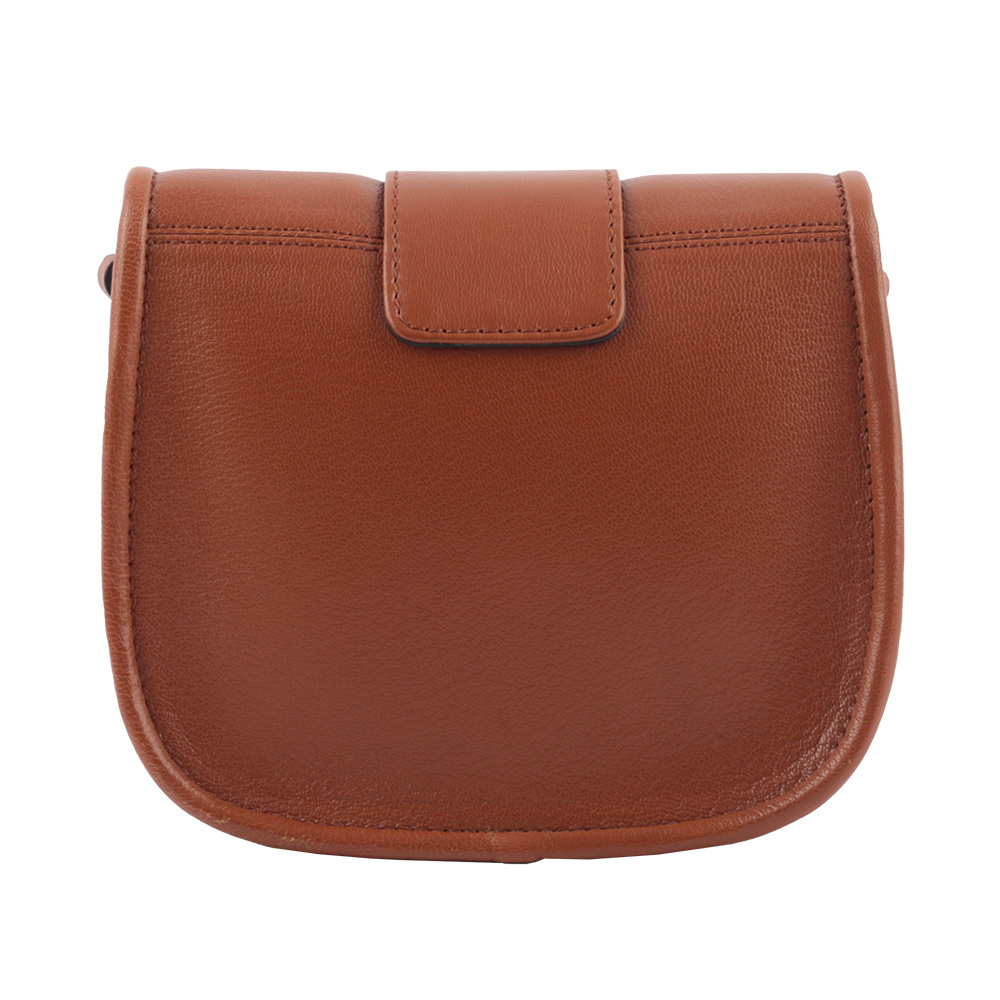 【SEE BY CHLOE】Saddie 閃亮山羊皮翻蓋斜背包(棕色)