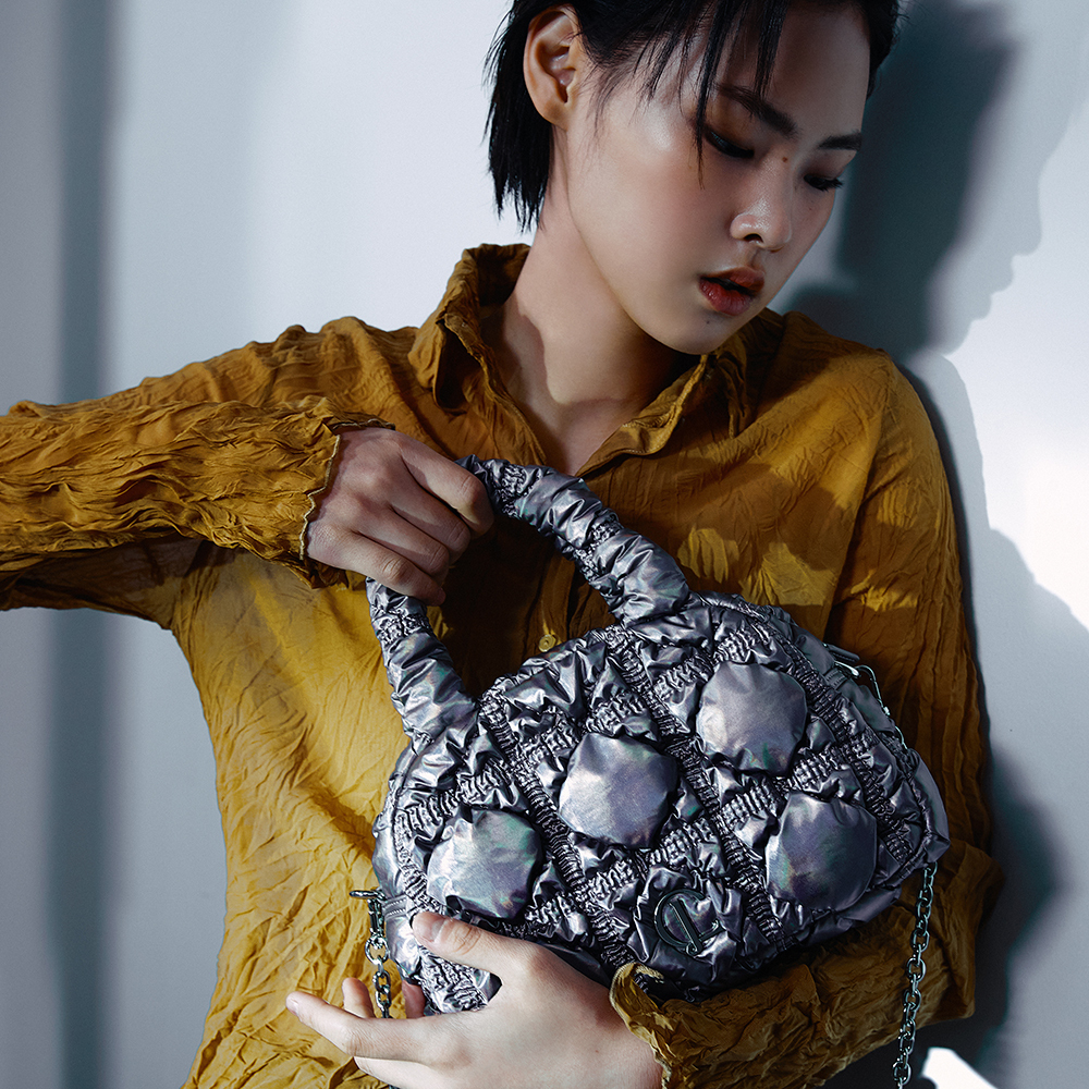 <韓國代購> CARLYN GLAM BAG