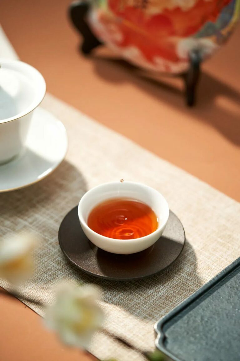 2022年大益普洱熟茶玉露潤澤2201批357克茶餅