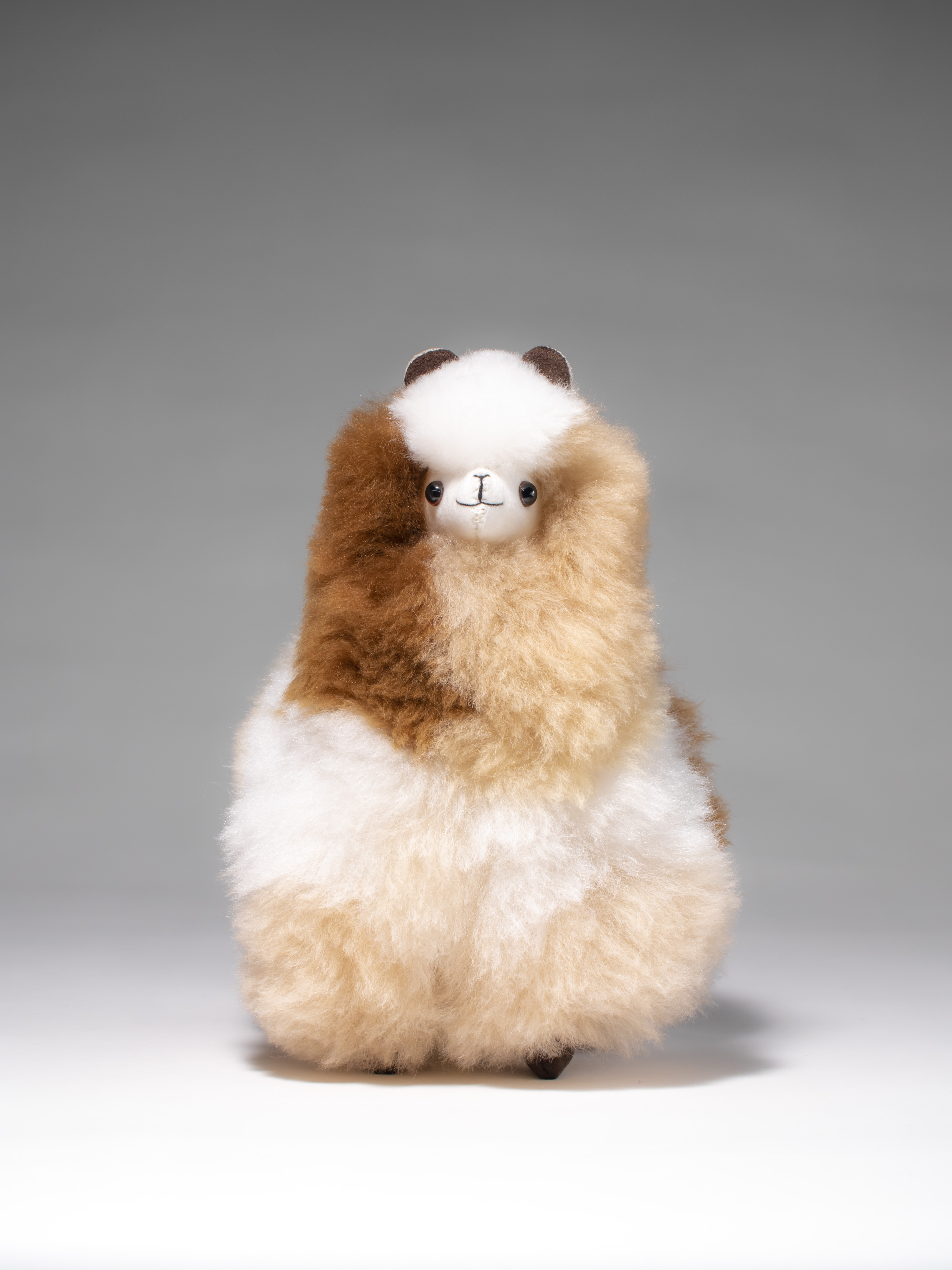 ST.MALO 秘魯工匠手工原生羊駝毛仿真羊駝家飾娃娃25cm-2248UH-雙餡泡芙