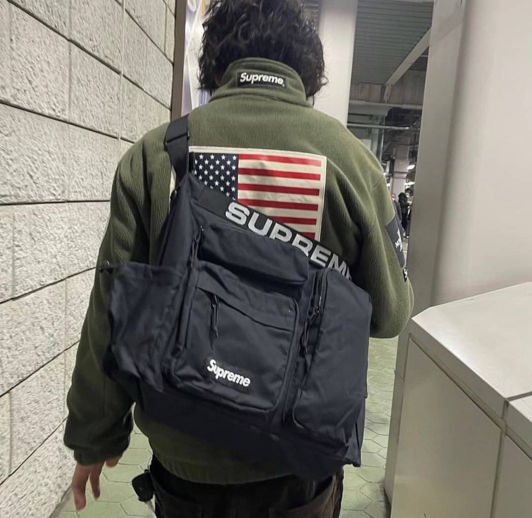 Supreme Field Messenger Bag （メッセンジャーバッグ-