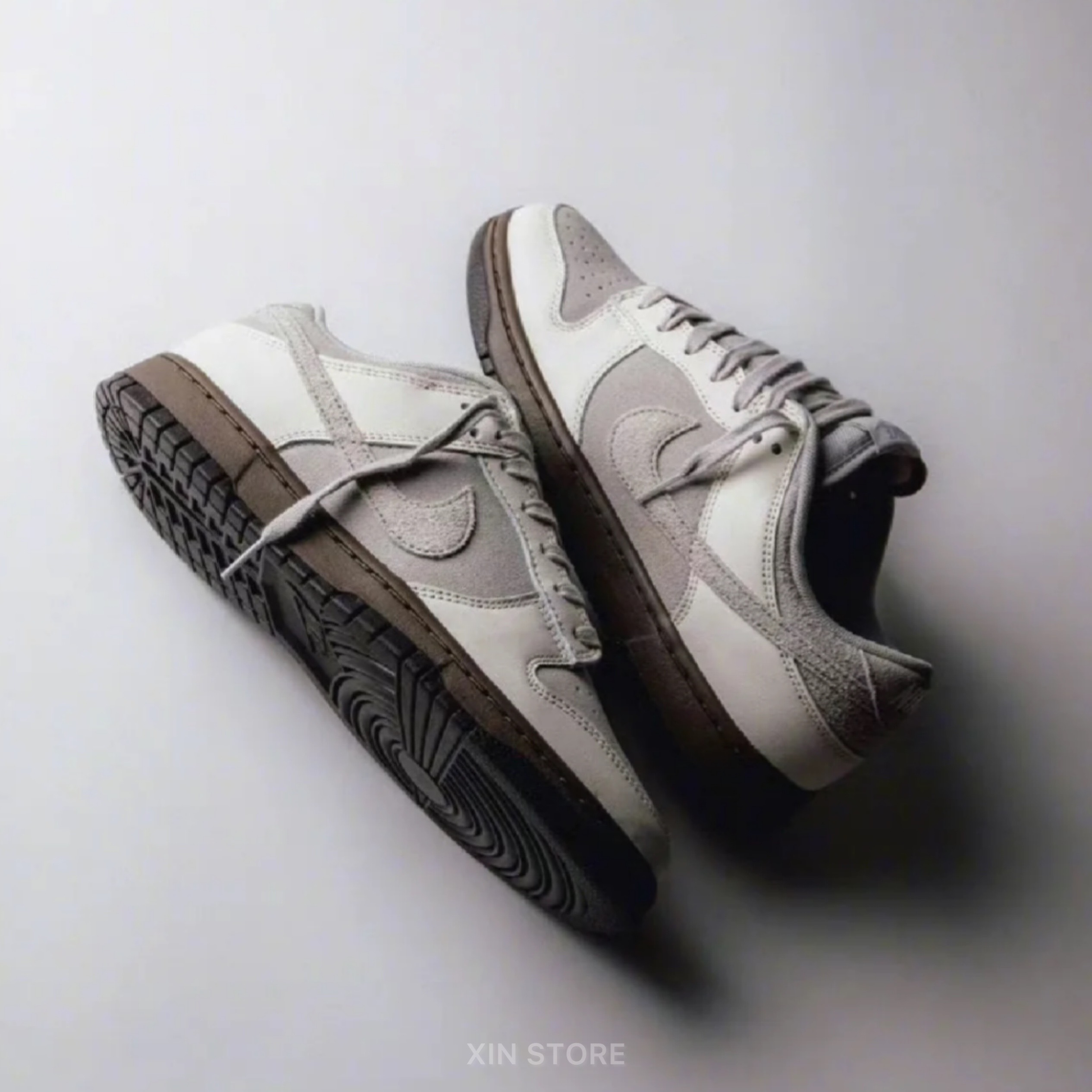 Nike Dunk Low Iron Stone 低筒反轉絨面石灰