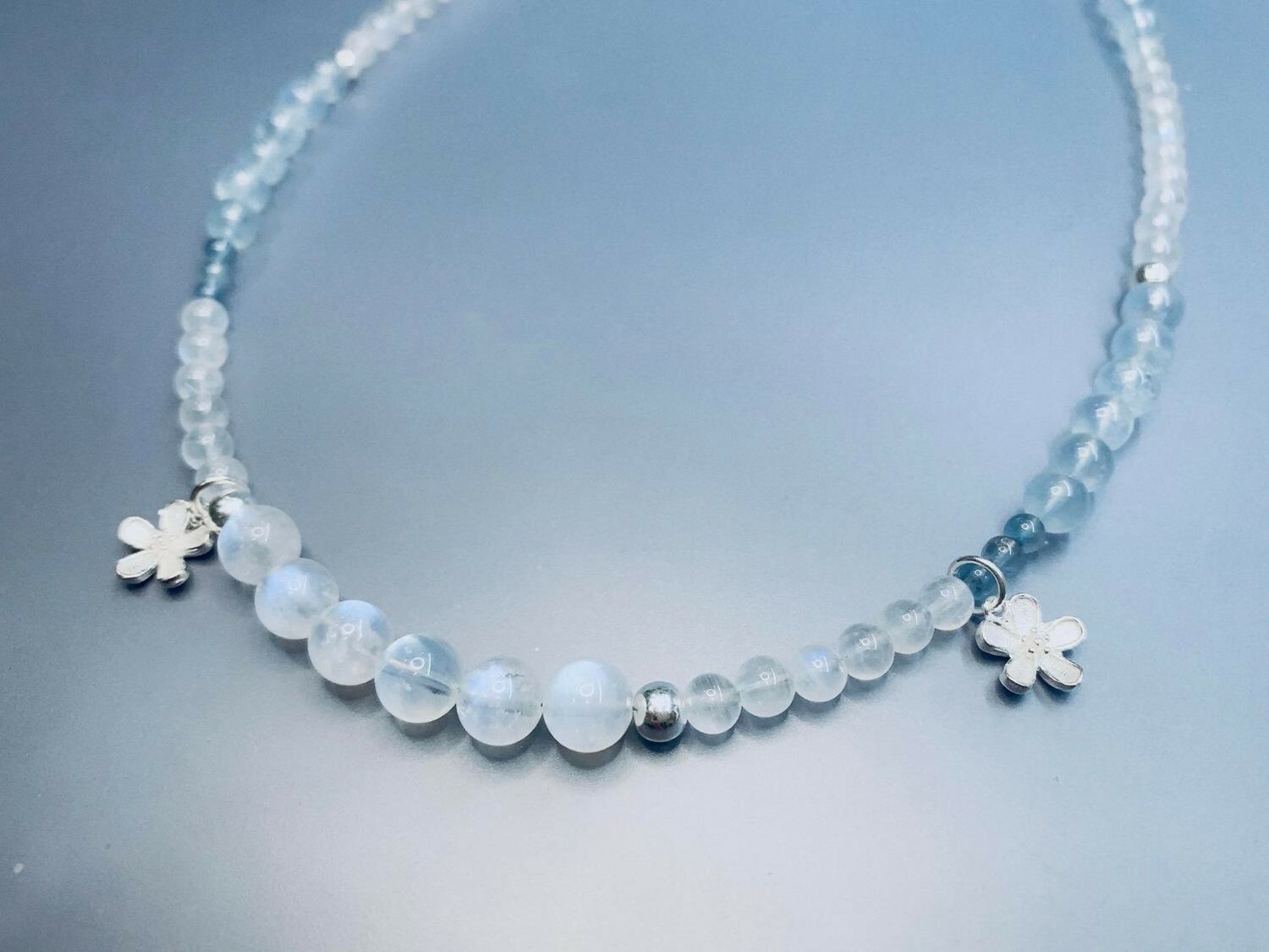 曖曖內含光丨拉長石、月光石、海藍寶設計項鍊共二款丨三月與六月誕生石
