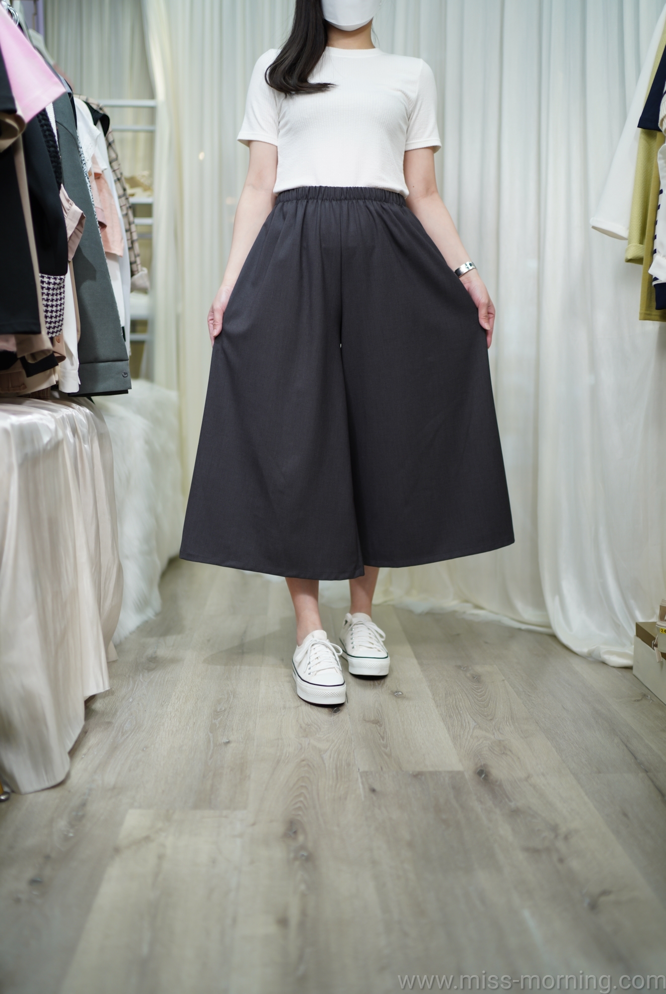 百搭坑紋棉Tee(13028)&免燙薄西裝料裙褲(33496)