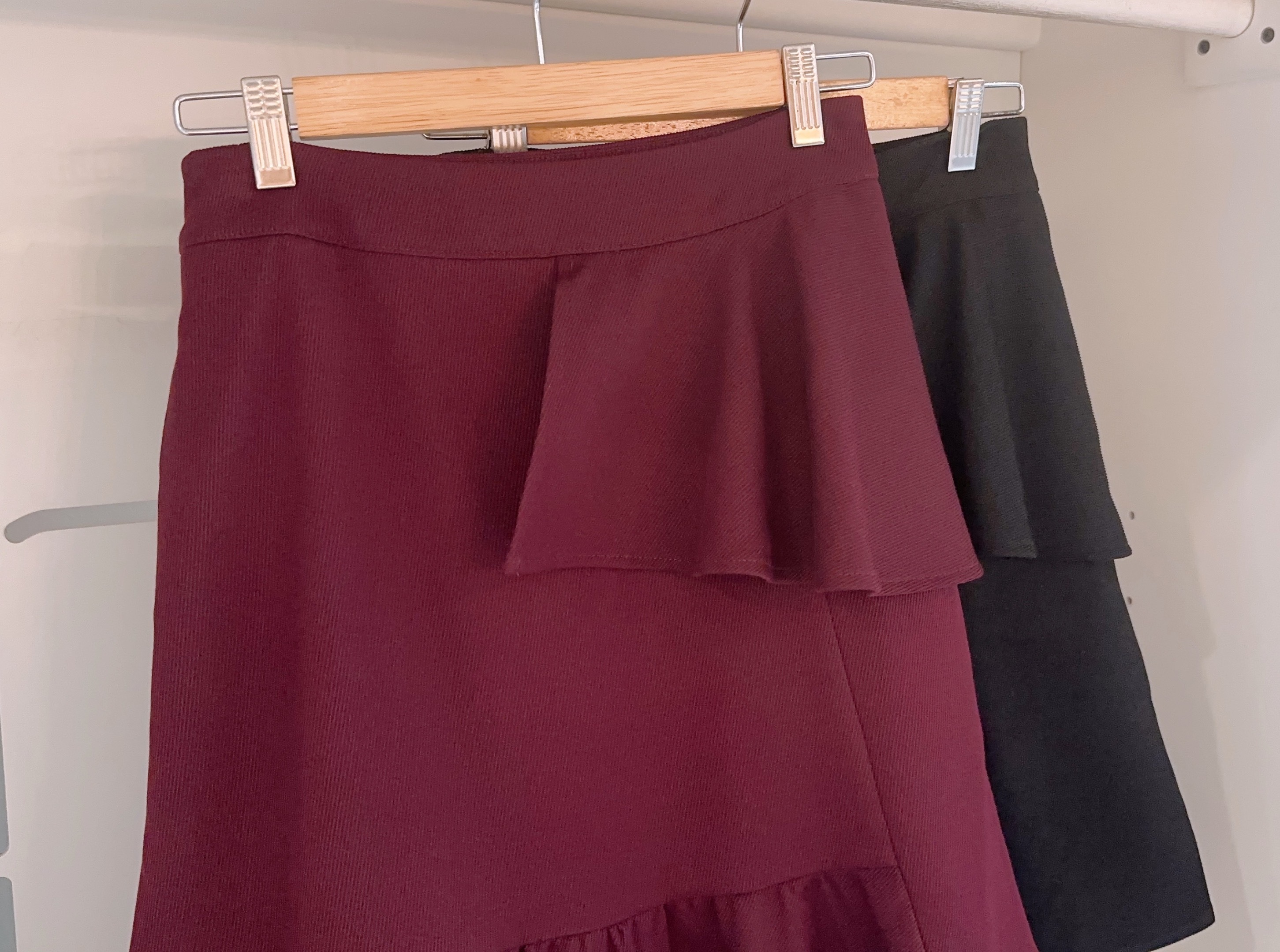 SOLID FRILLS DETAILED ASYMMETRICAL SKIRT