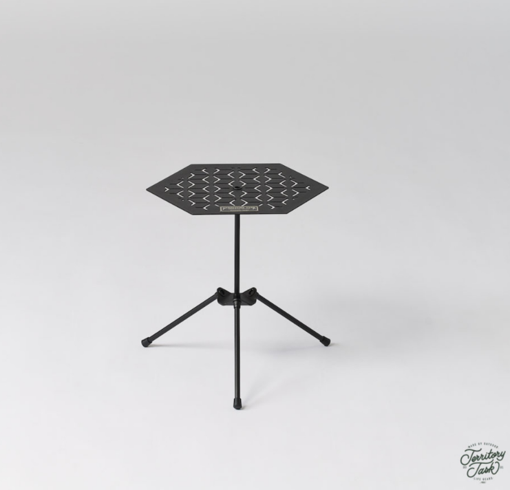 【Territory Task 地域仕事】渡鴉六角桌 RAVEN HEXAGON TABLE