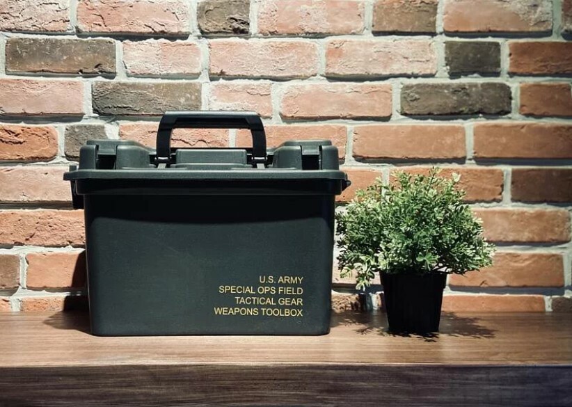 【CampingBar】 軍事風工具箱