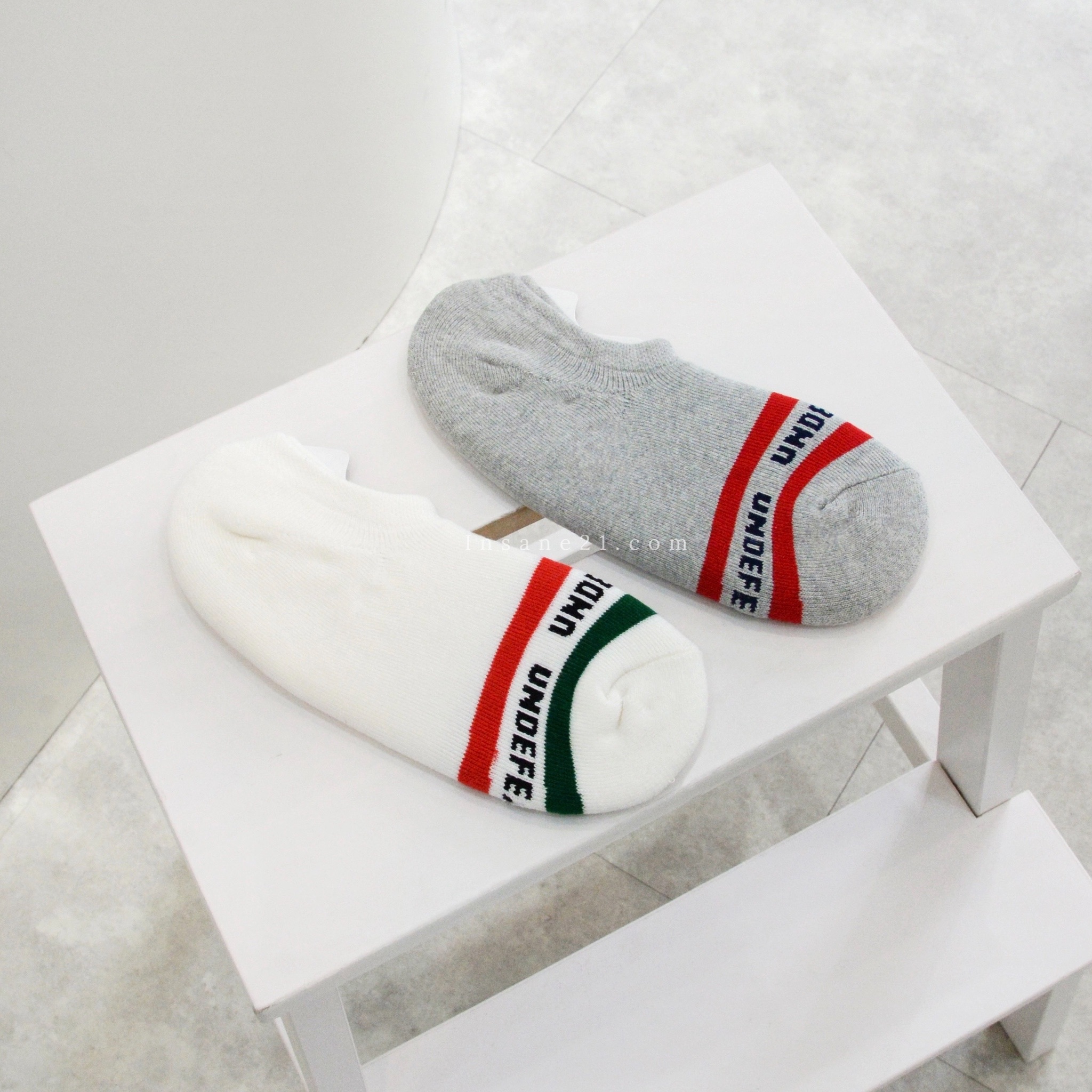 UNDEFEATED 船型襪 隱形襪 串標 字體 LOGO 灰紅 白綠紅線