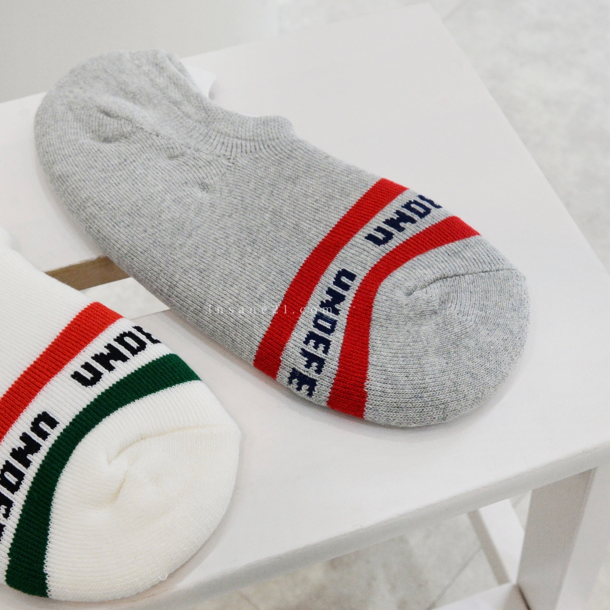 UNDEFEATED 船型襪 隱形襪 串標 字體 LOGO 灰紅 白綠紅線