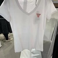 [S] GUESS WOMEN'S MINI TRIANGLE LOGO V-NECK SHORT SLEEVE TEE,WHITE, YN2K9002-WHT (SGU315)