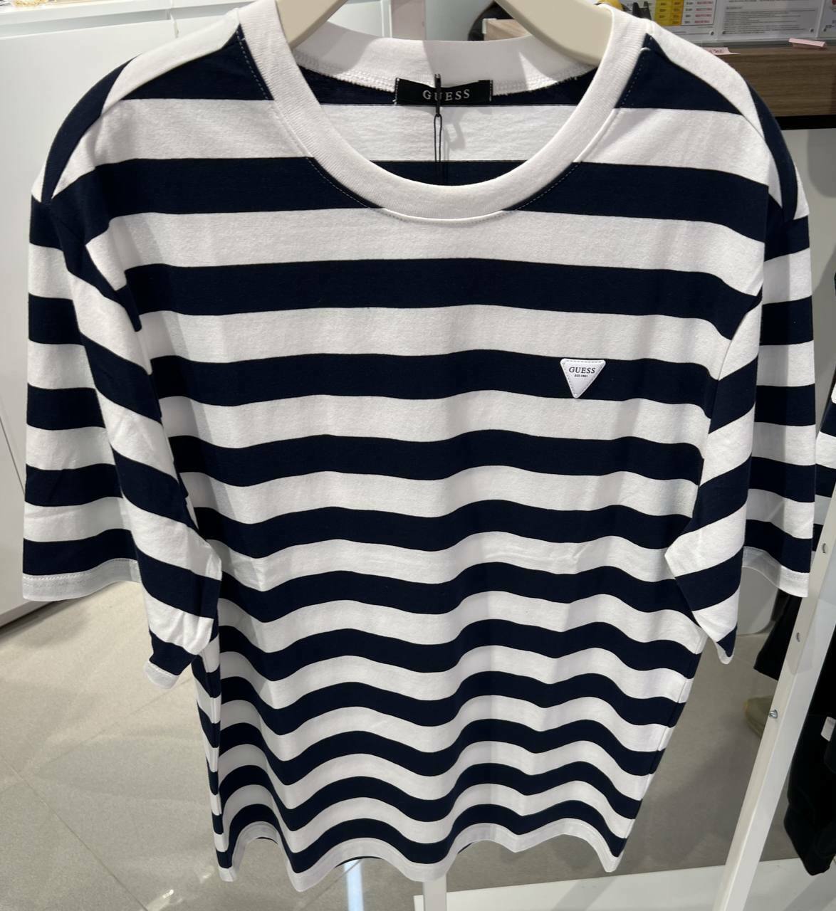 [S] GUESS SMALL TRIANGLE LOGO STRIPE T-SHIRT,DARK NAVY, MN2K9467-DNV (SGU320)