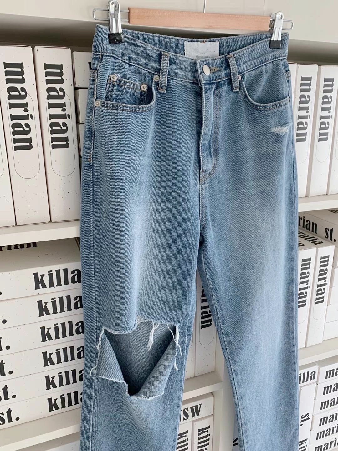 破洞直腳牛仔褲