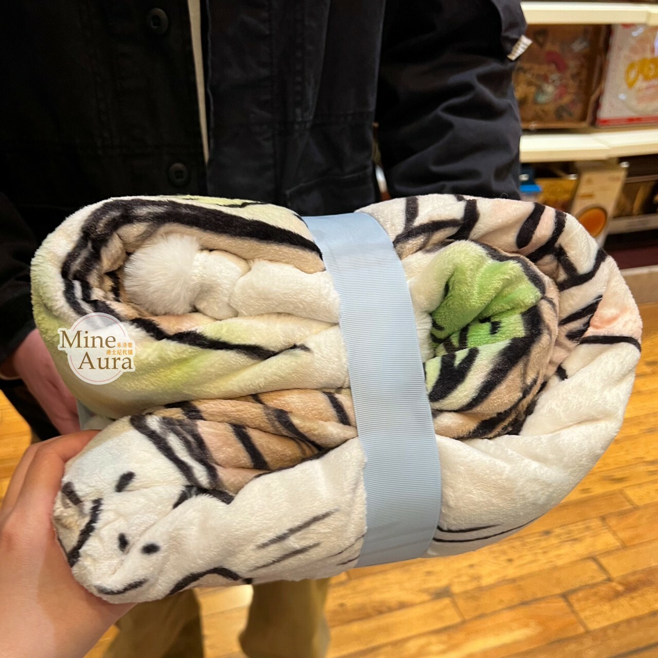 小熊維尼 Winnie the Pooh 與好友 手繪風圖案 毛毯 毯子 -香港迪士尼樂園