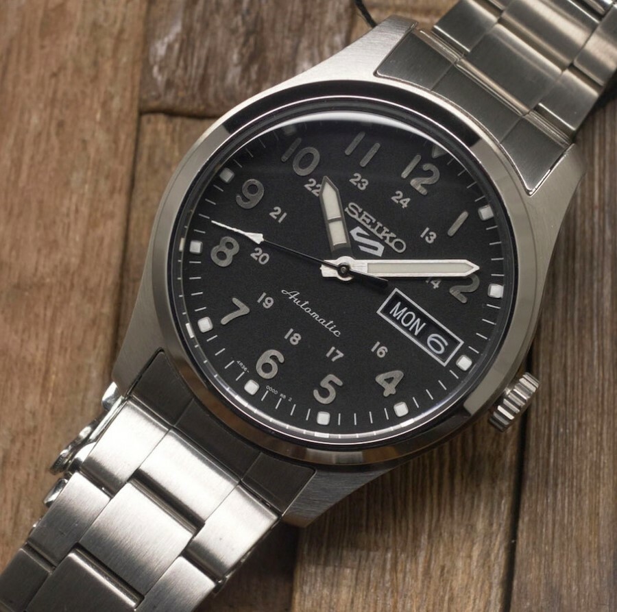 萬年鐘錶 - SEIKO  5 Sports  軍風機械女錶  SRPJ81K1 / 4R36-13P0D  錶徑36MM