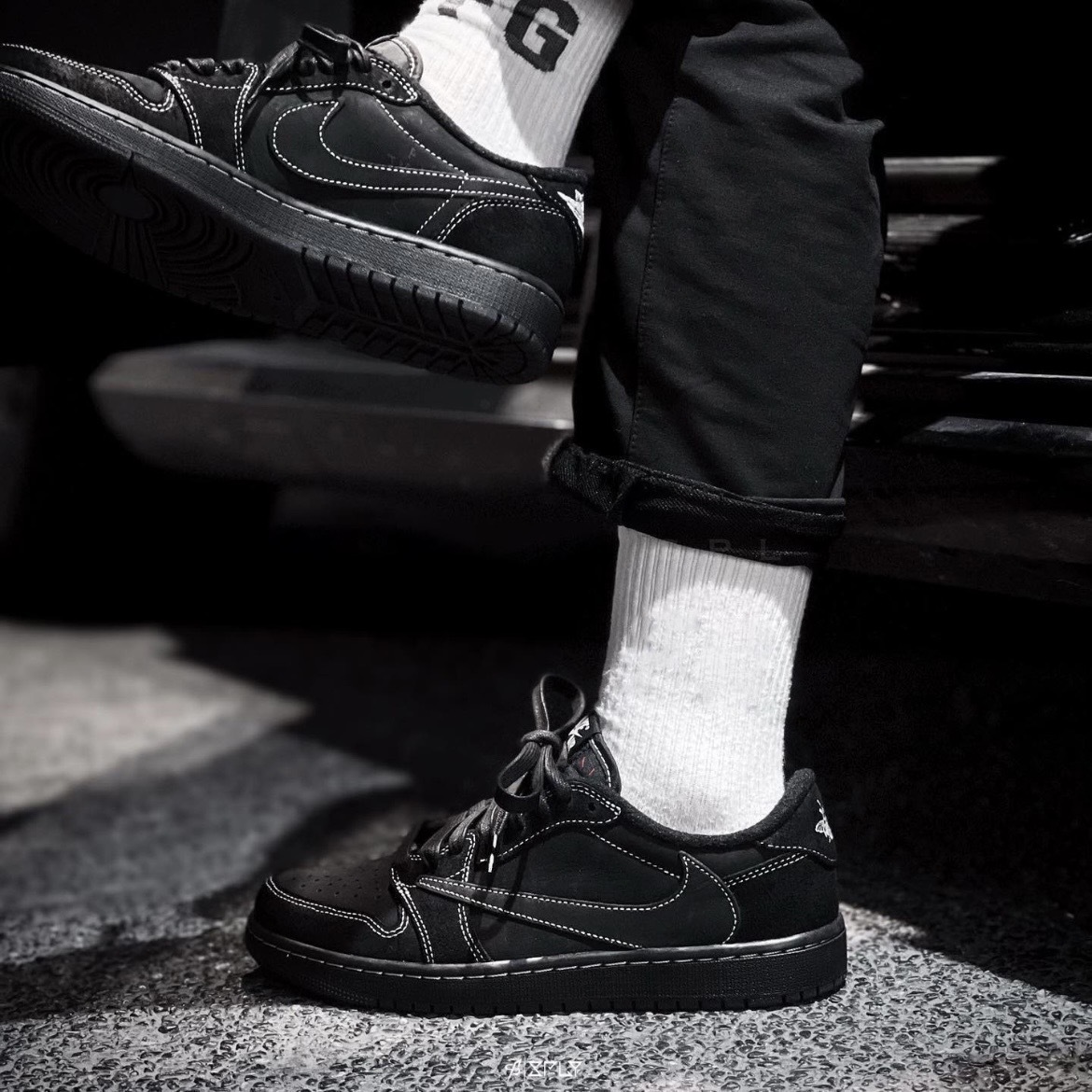 Travis Scott x Air Jordan 1 Low OG "Black Phantom" DM7866-001