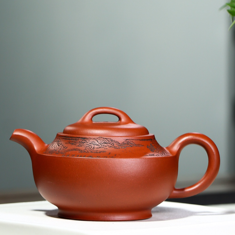 【盛世花開】--典雅而不失莊重，精簡流暢的線條，配以飽滿的色澤，溫潤而又玲瓏