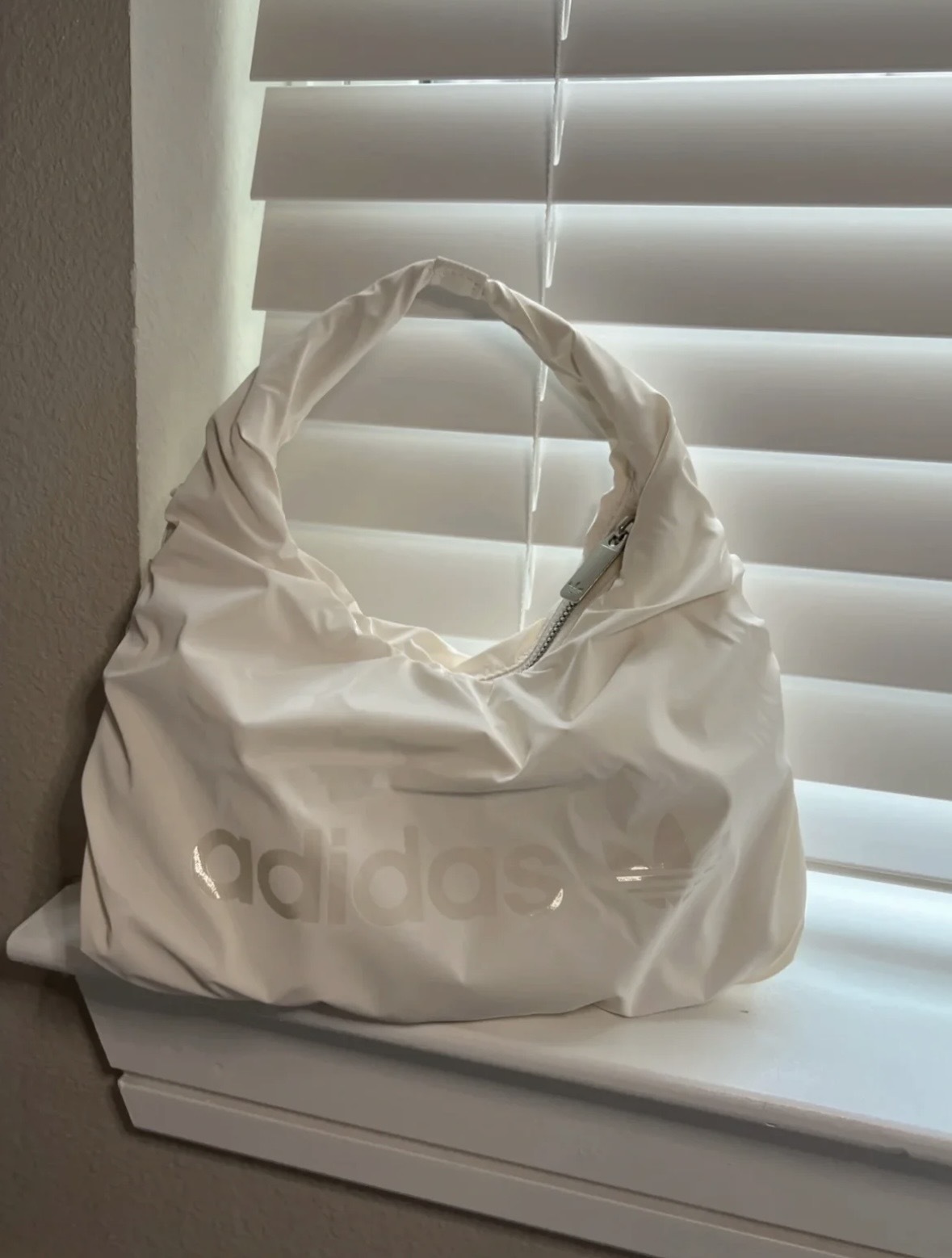 海外限定✈ Adidas 雲朵包