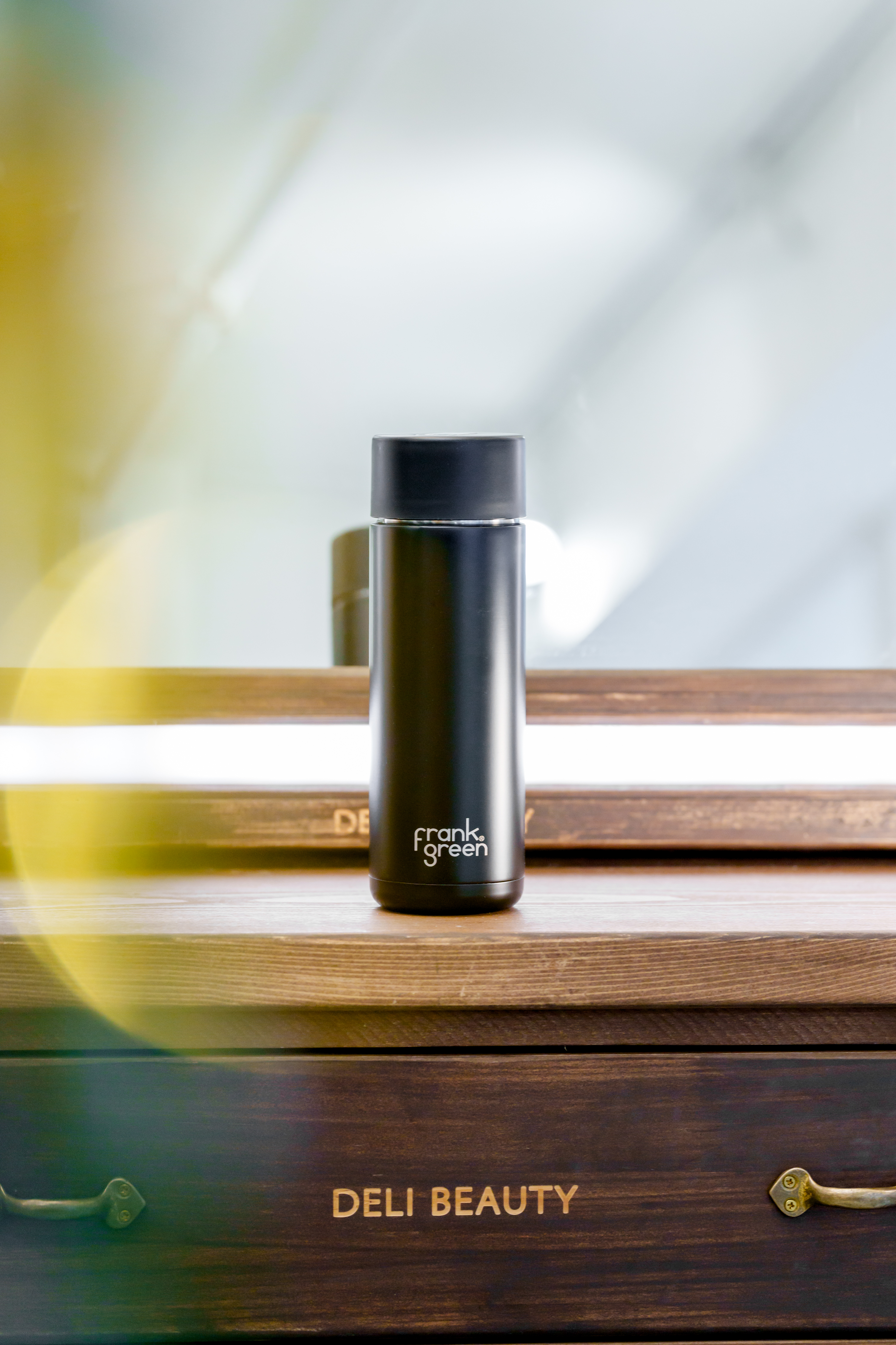 Midnight Ceramic Reusable Bottle - 20oz / 595ml | FRANK GREEN